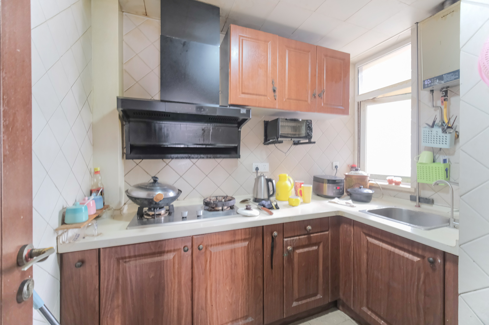 郡原居里 2室2厅1卫 56.0万 郡原居里 2室2厅1卫 56.0万厨房