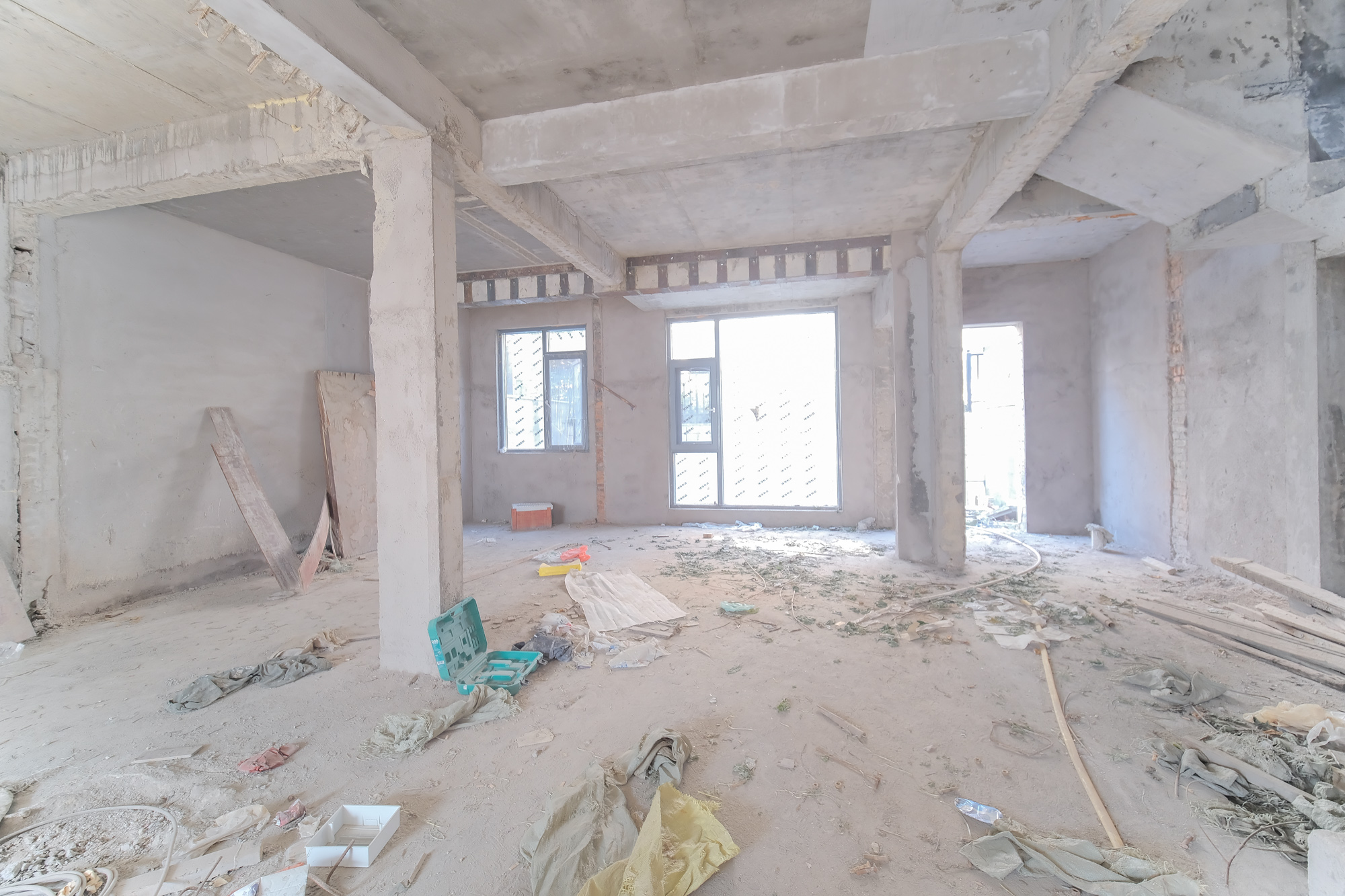 保利香槟国际 5室3厅3卫 438.0万 保利香槟国际 5室3厅3卫 438.0万客厅