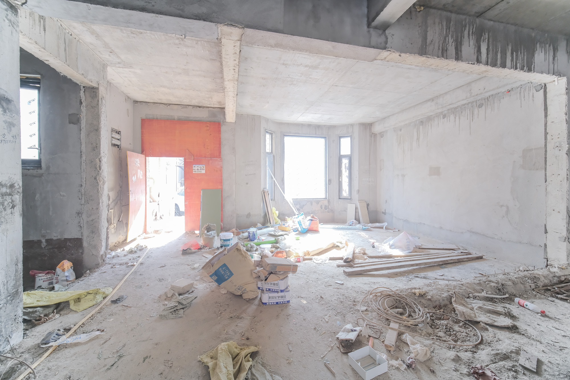 保利香槟国际 5室3厅3卫 438.0万 保利香槟国际 5室3厅3卫 438.0万客厅