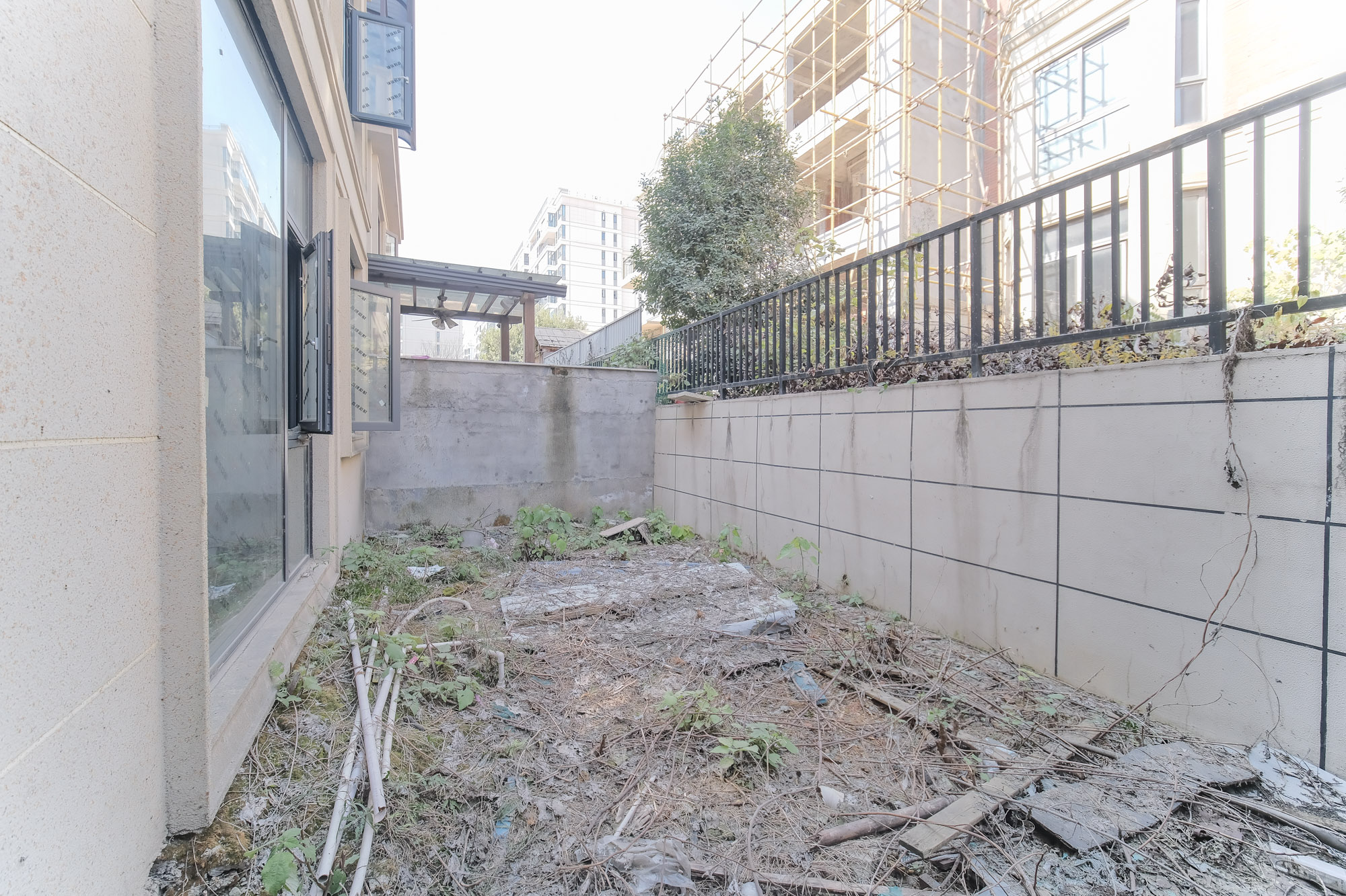 保利香槟国际 5室3厅3卫 438.0万 保利香槟国际 5室3厅3卫 438.0万其他