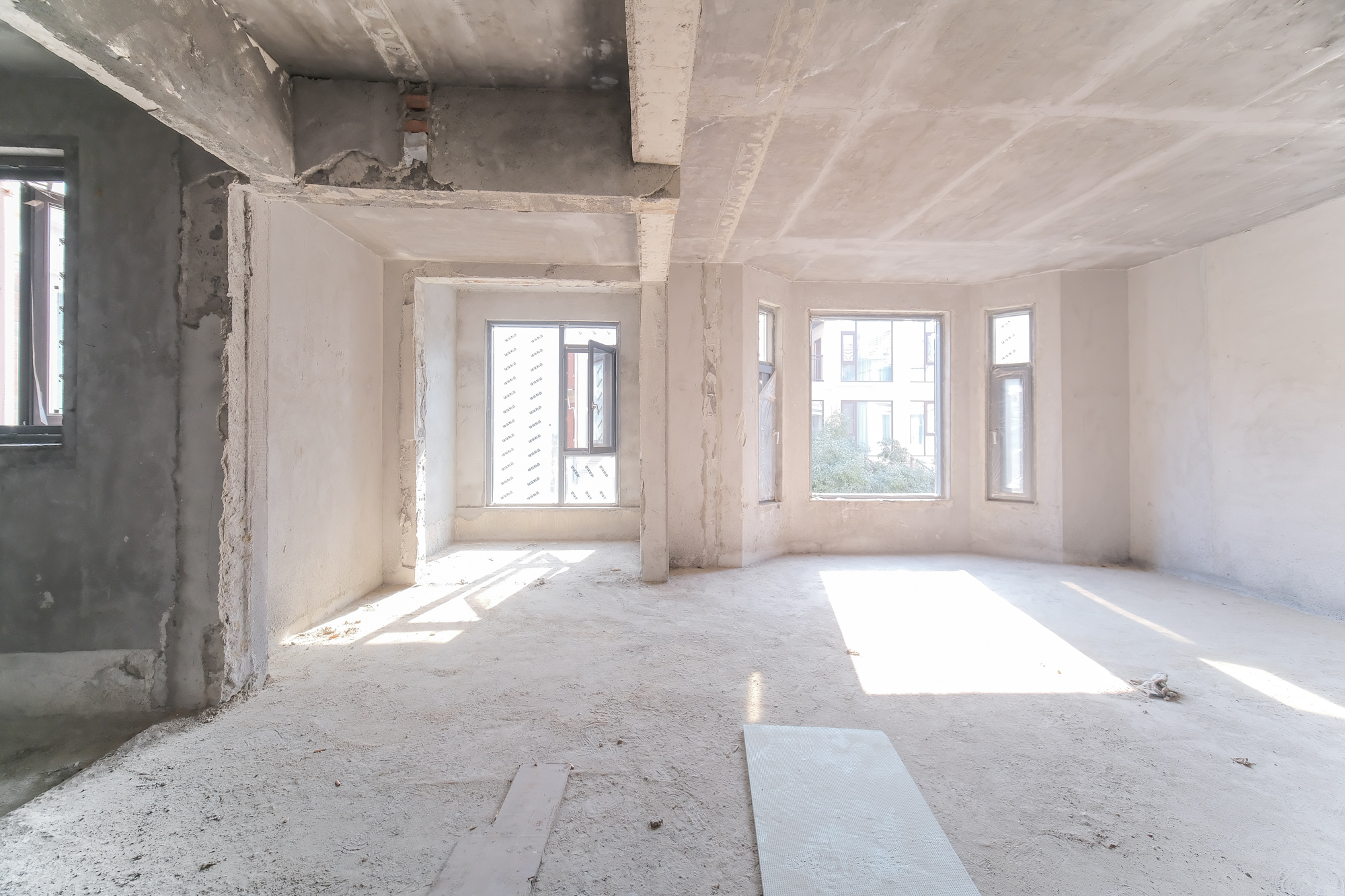 保利香槟国际 5室3厅3卫 438.0万 保利香槟国际 5室3厅3卫 438.0万卧室