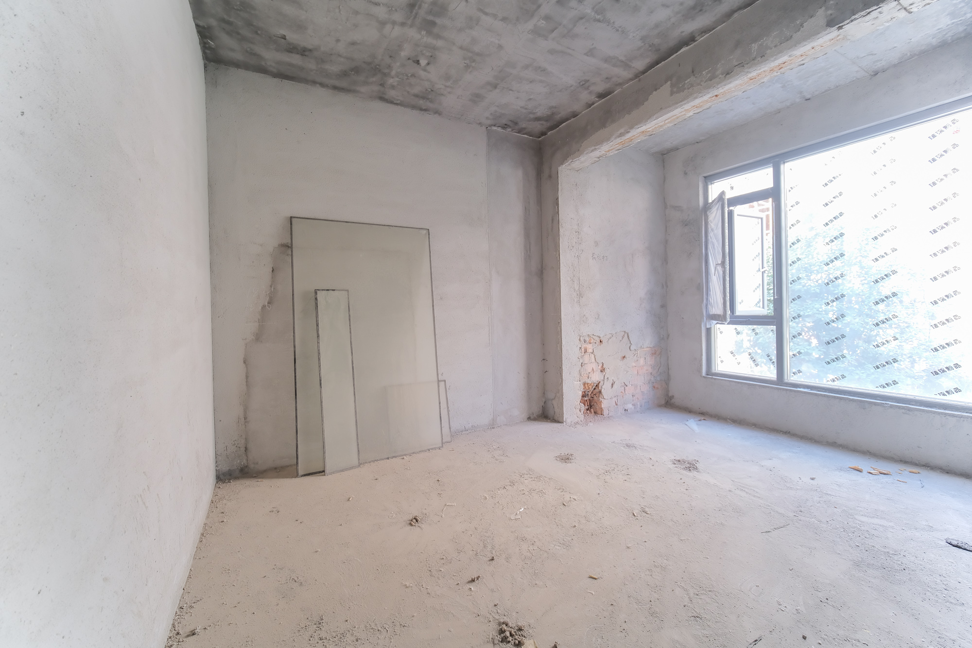 保利香槟国际 5室3厅3卫 438.0万 保利香槟国际 5室3厅3卫 438.0万卧室