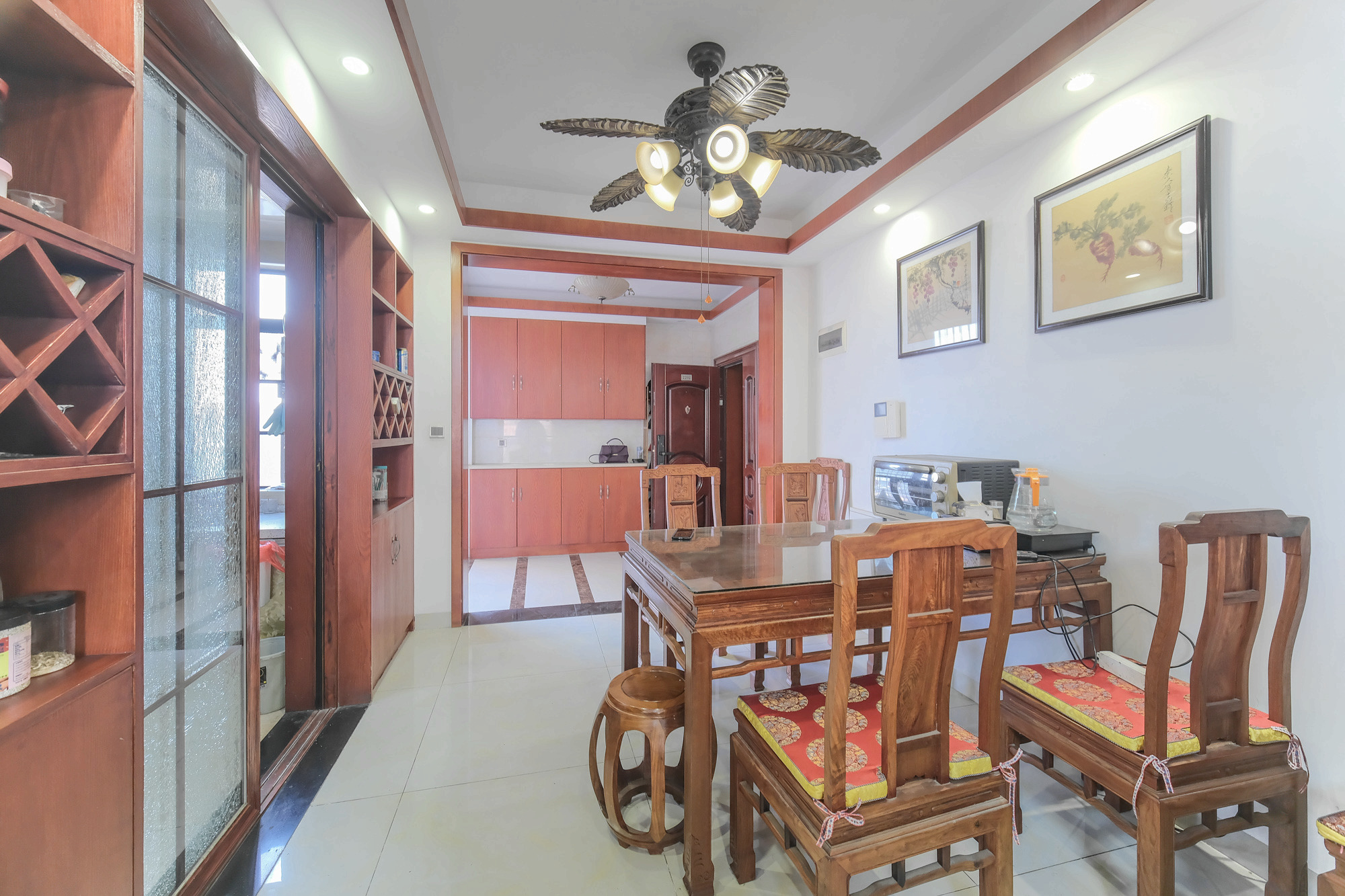 好望谷  3室2厅2卫    86.8万 好望谷  3室2厅2卫    86.8万客厅