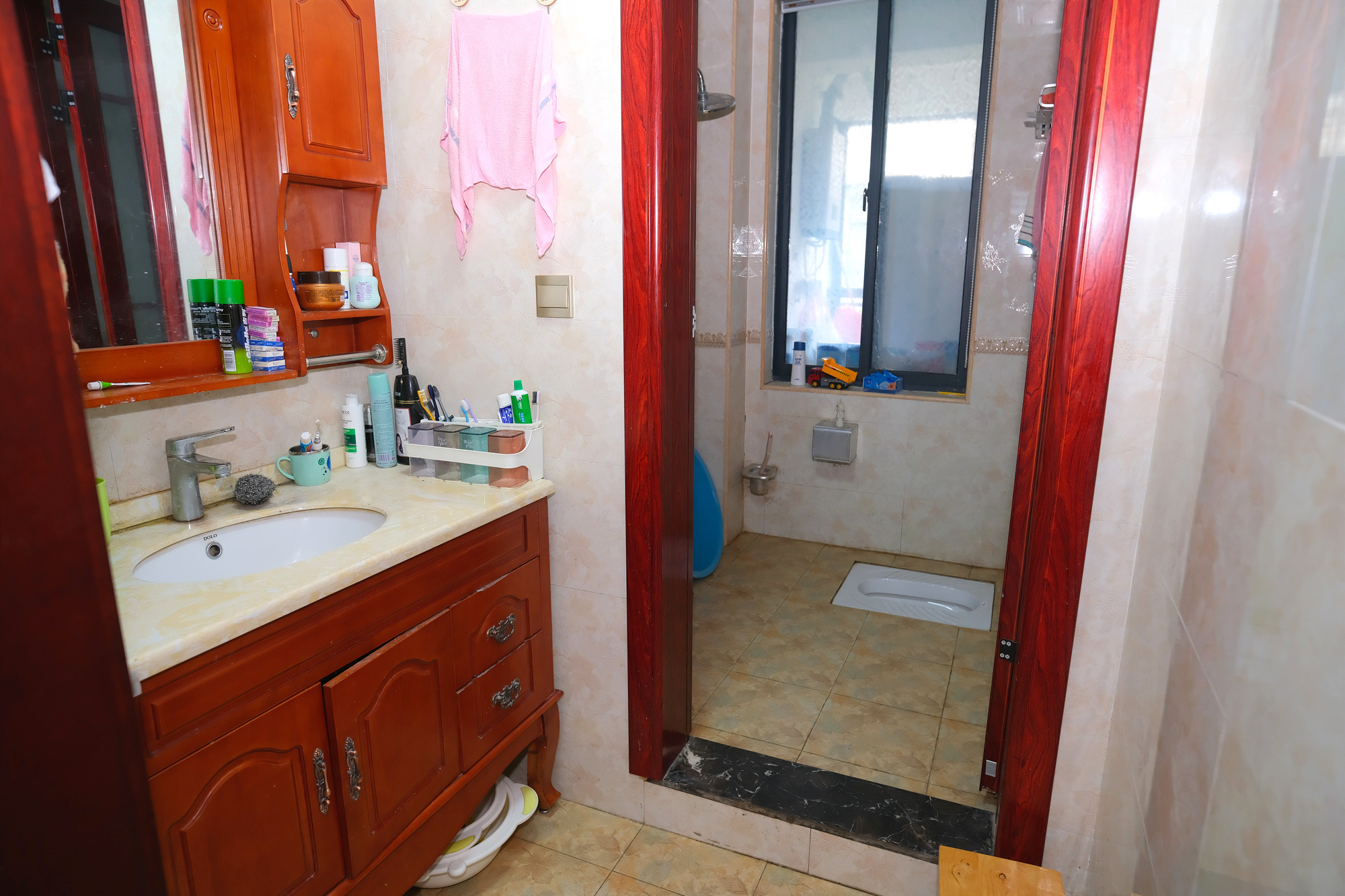 美林水郡  5室5厅2卫    248.0万 美林水郡  5室5厅2卫    248.0万卫生间