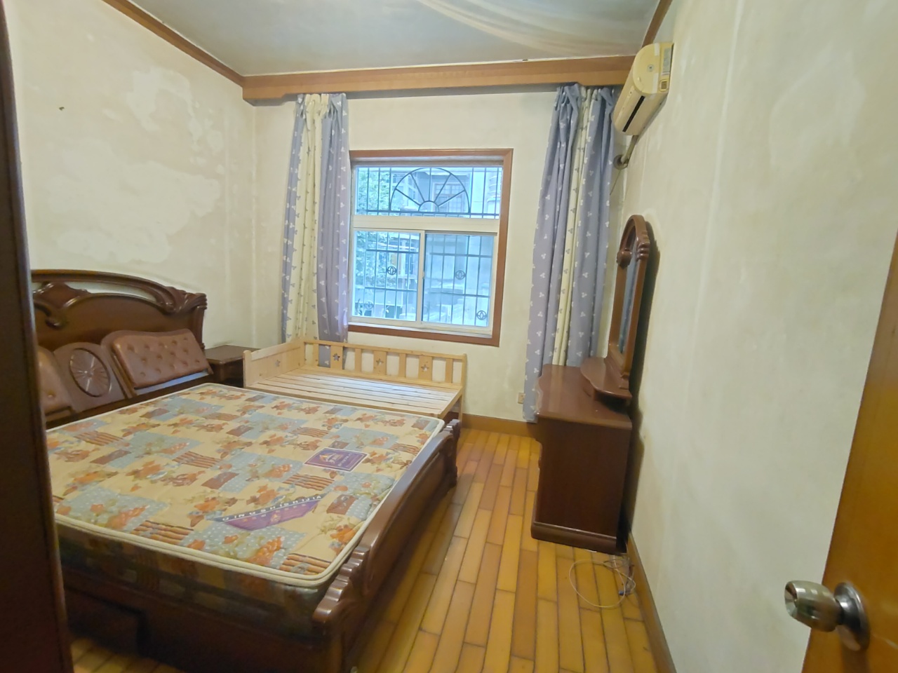 芦淞区火电小区 3室2厅1卫 32.8万 芦淞区火电小区 3室2厅1卫 32.8万室内图