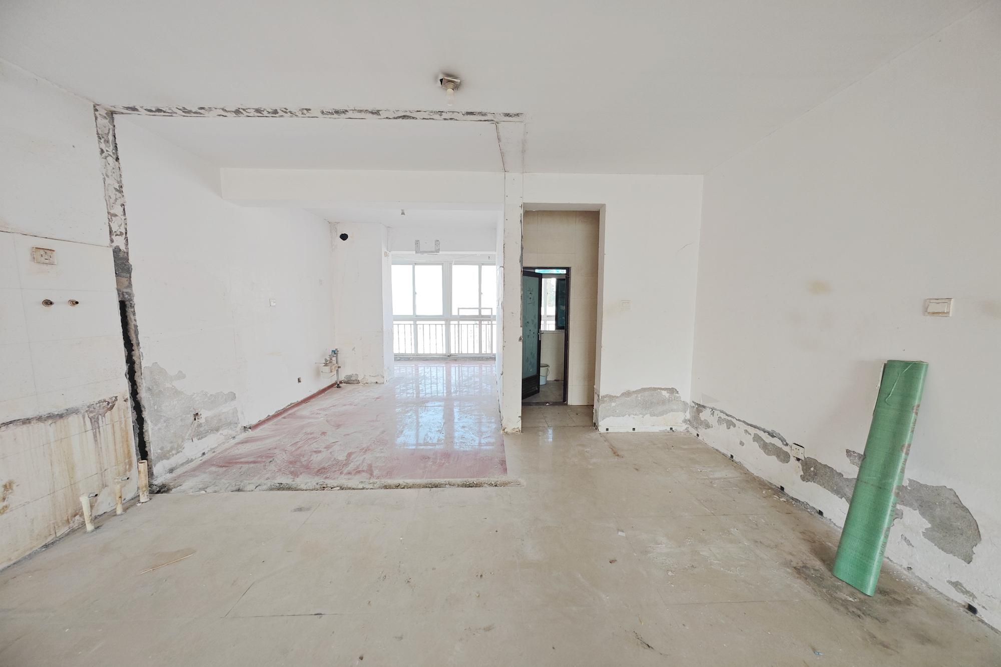 菁华源 4室2厅2卫 95.0万 菁华源 4室2厅2卫 95.0万客厅