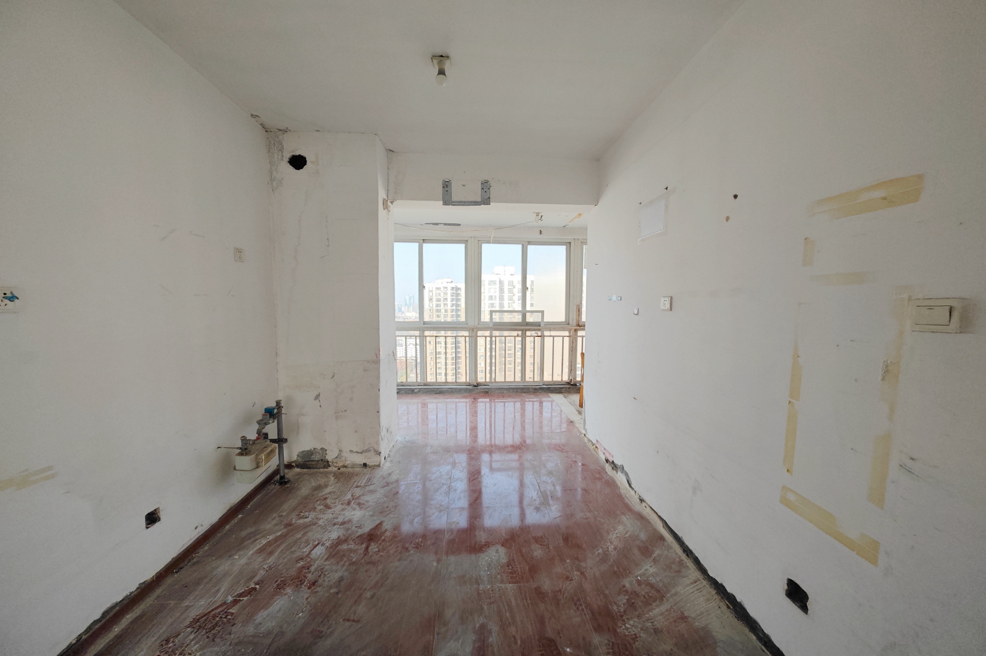 菁华源 4室2厅2卫 95.0万 菁华源 4室2厅2卫 95.0万客厅