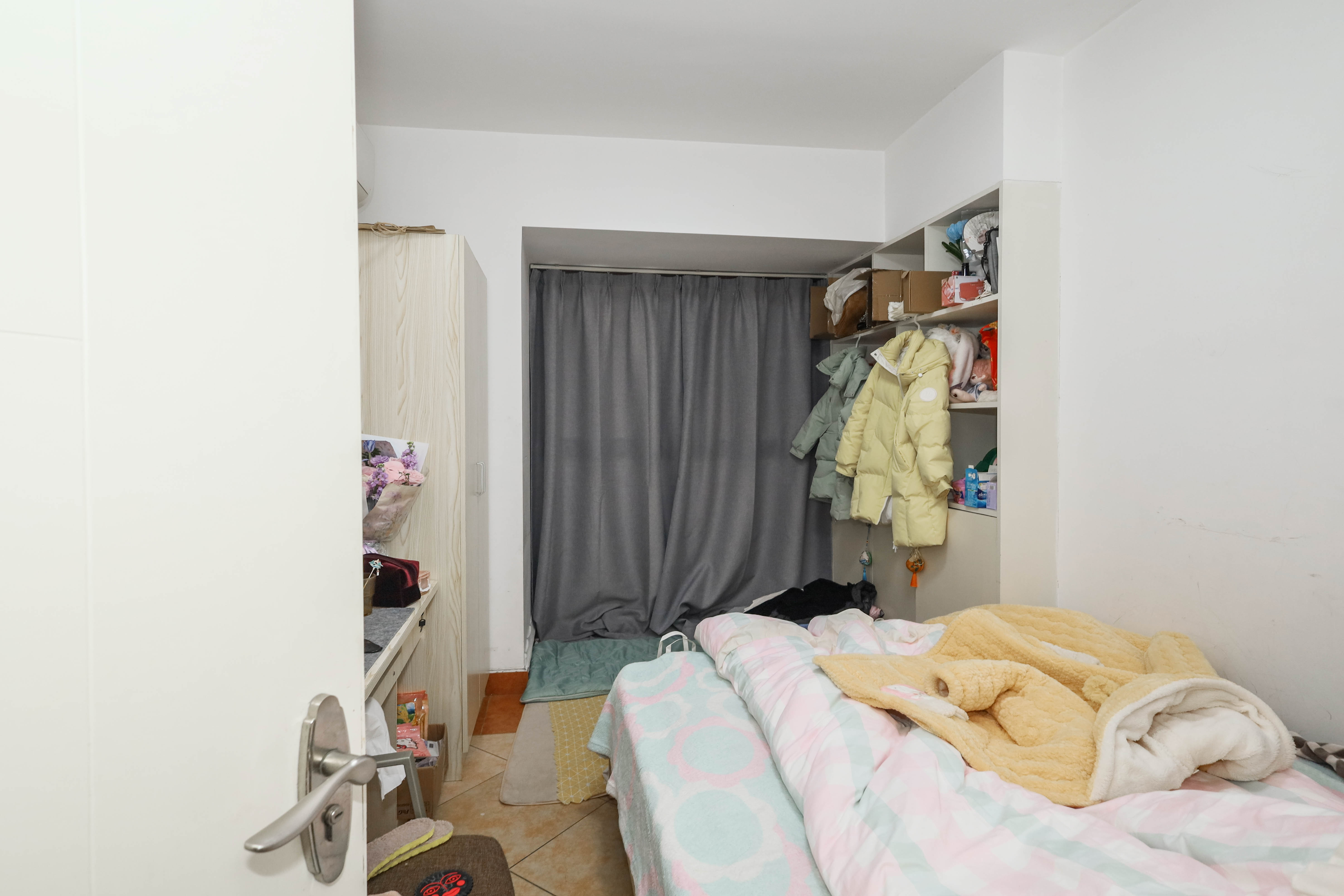 保利麓谷林语E区  3室2厅1卫   90.80万卧室
