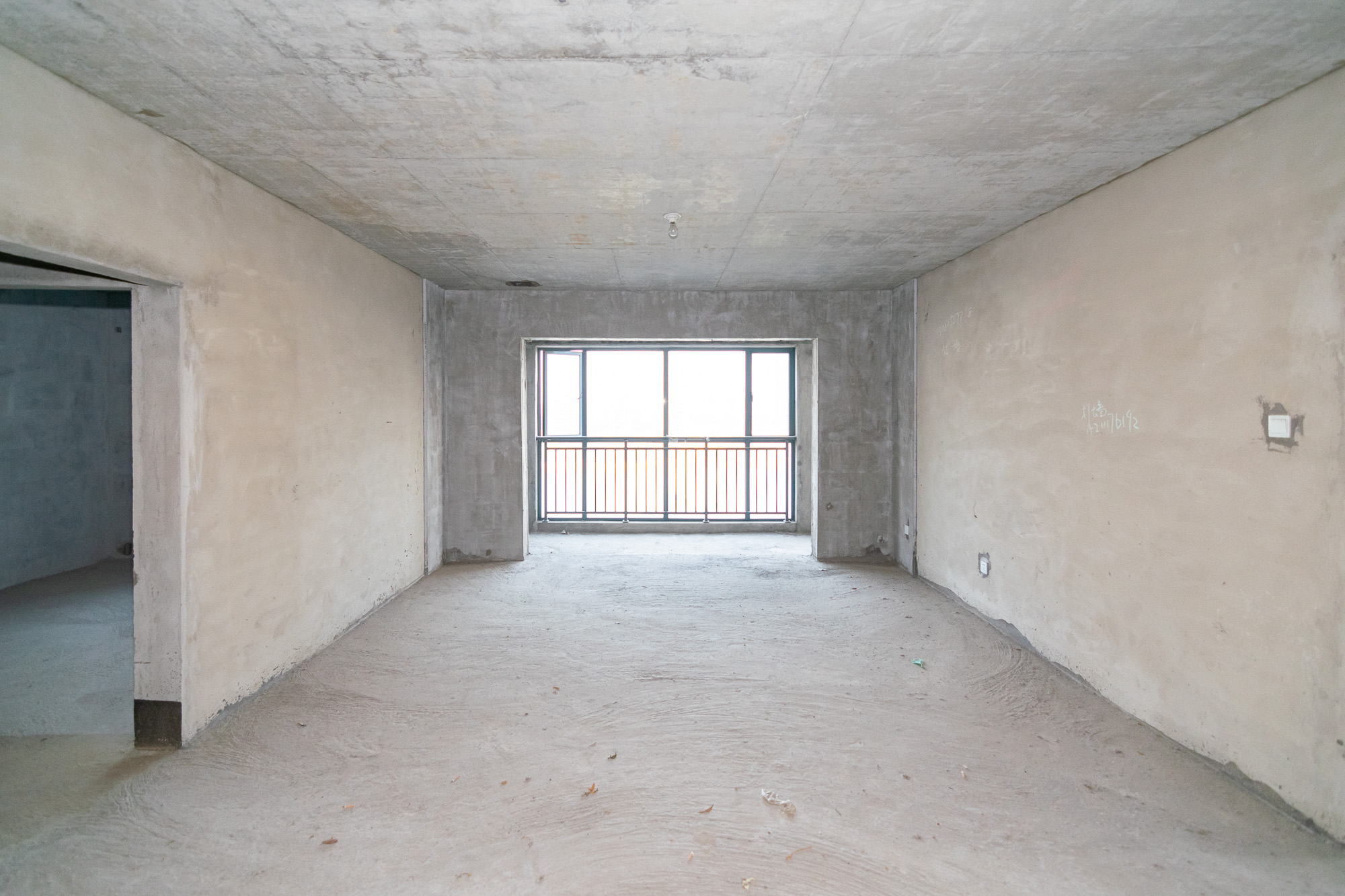 丽景华庭  4室2厅2卫    98.0万 丽景华庭  4室2厅2卫    98.0万