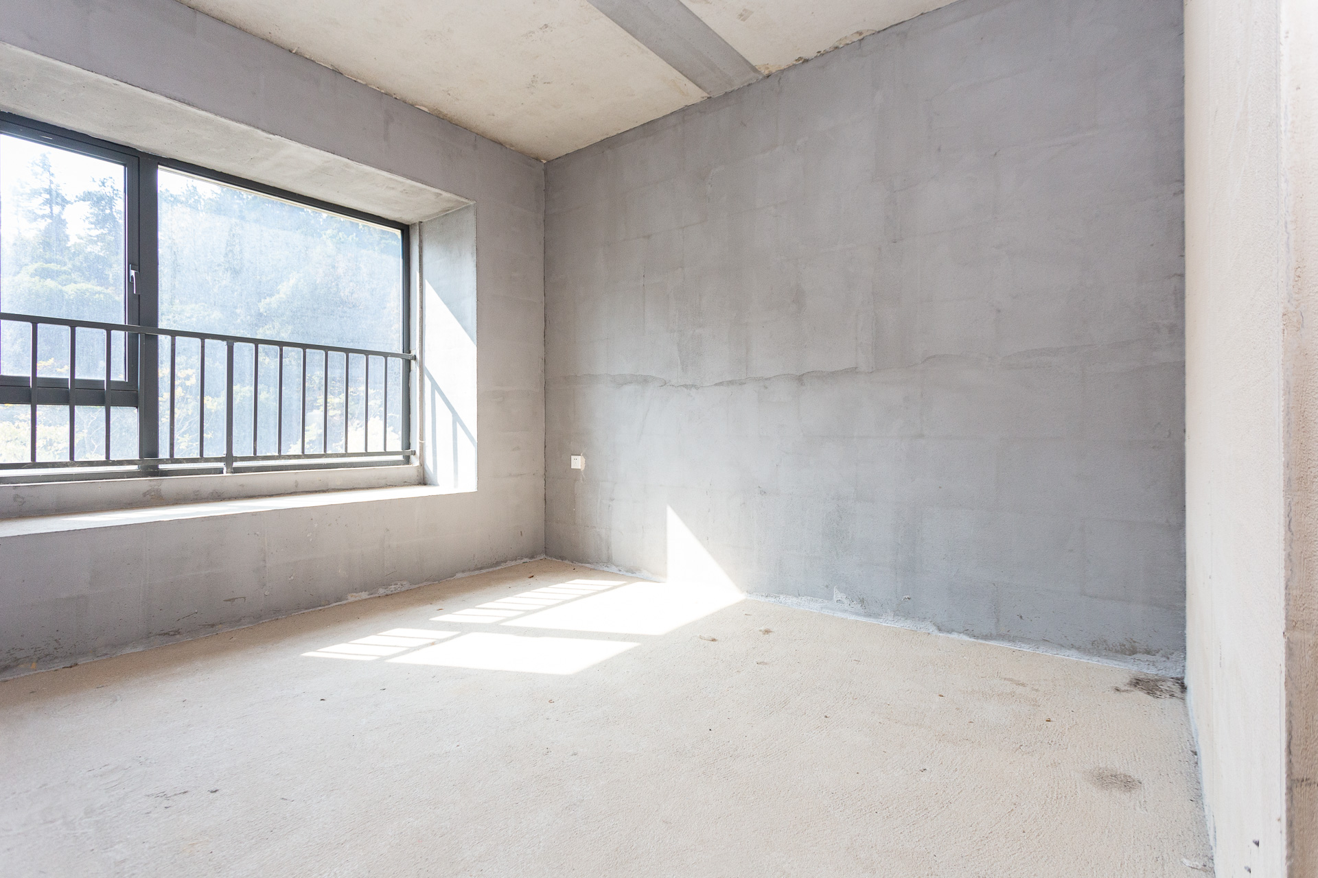 新城观山印  4室2厅2卫   175.00万卧室