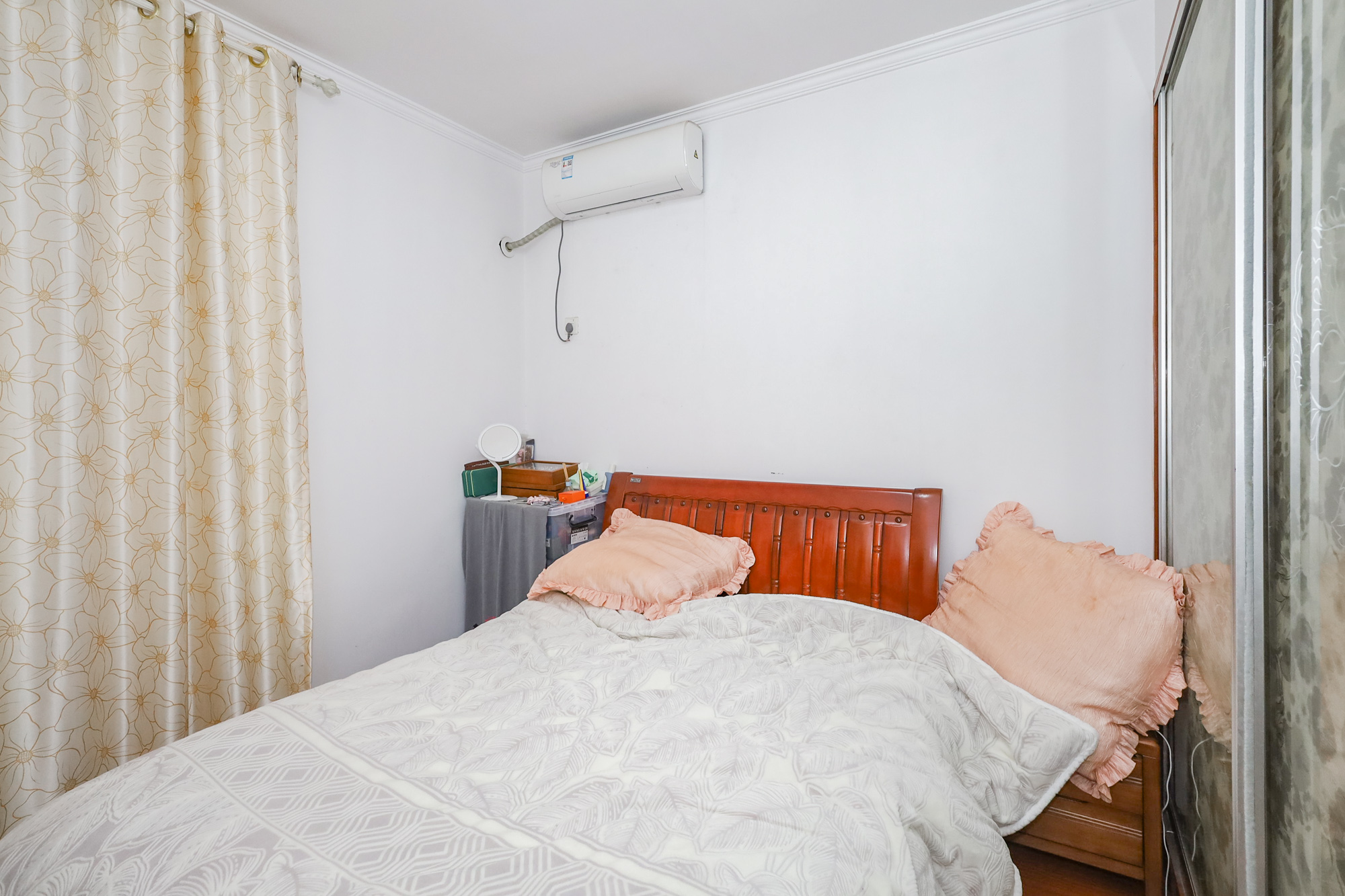 旭辉藏郡(藏郡、旭湘华府)  3室2厅1卫    202.0万 旭辉藏郡(藏郡、旭湘华府)  3室2厅1卫    202.0万卧室