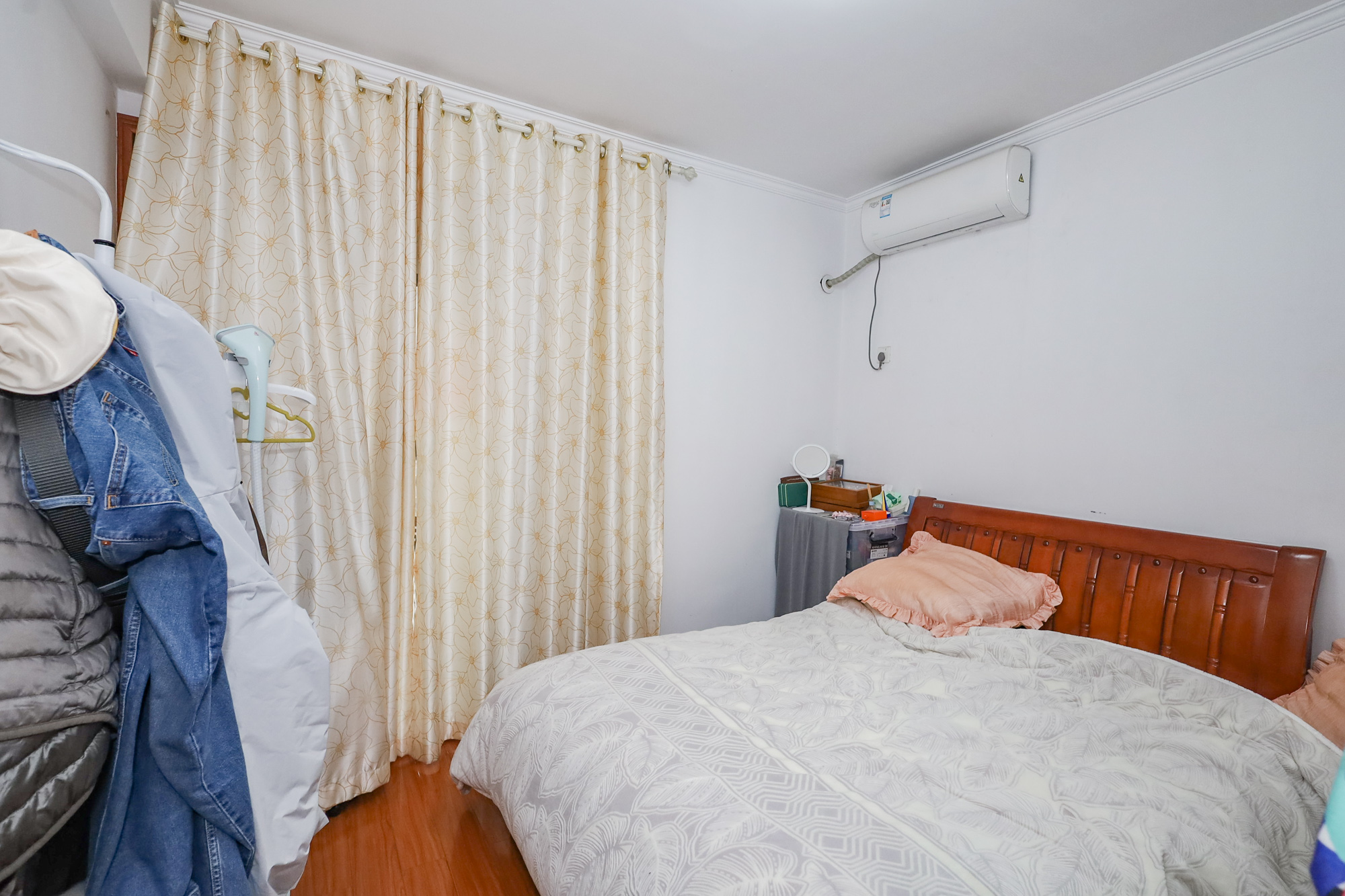 旭辉藏郡(藏郡、旭湘华府)  3室2厅1卫    202.0万 旭辉藏郡(藏郡、旭湘华府)  3室2厅1卫    202.0万卧室