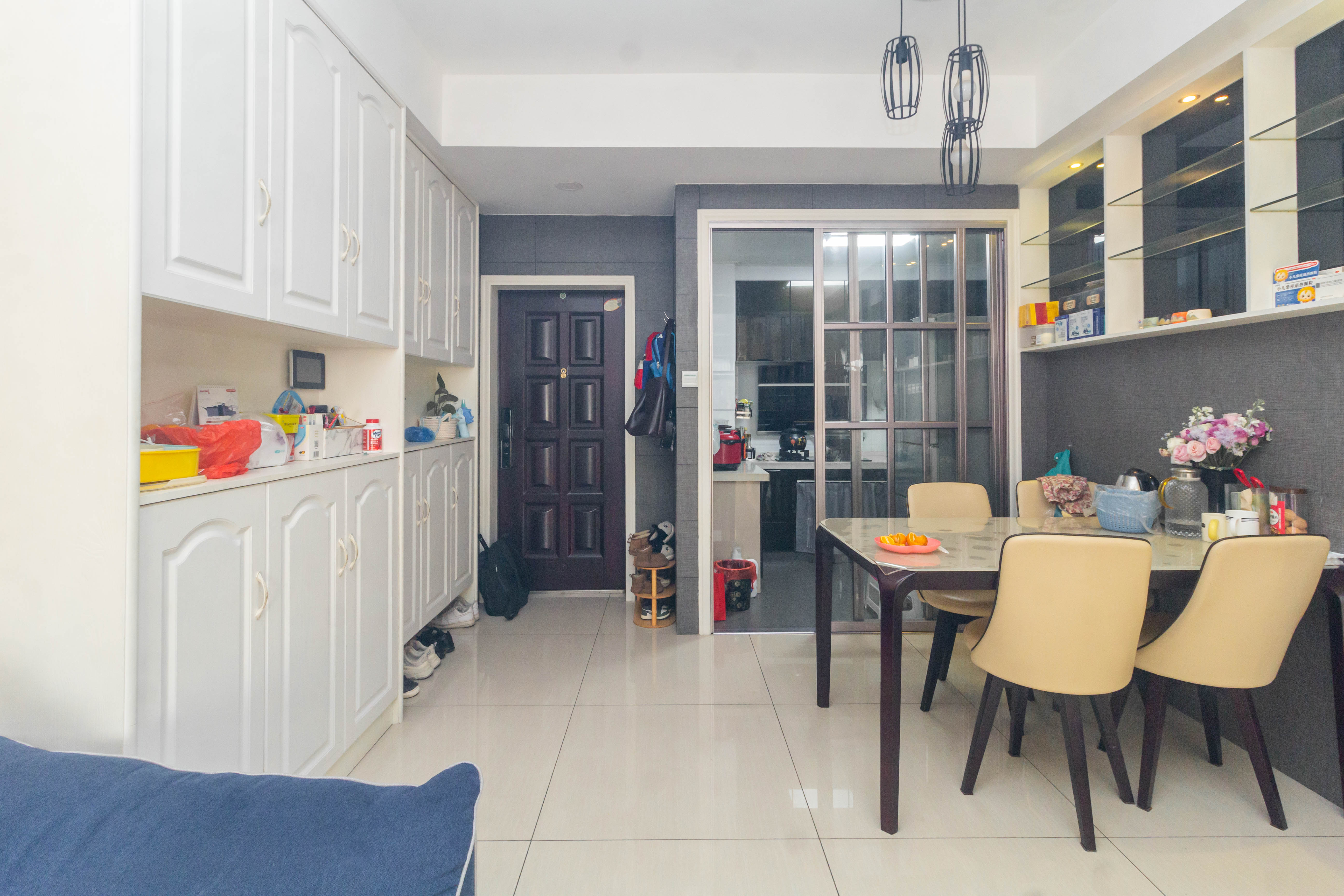 辉宏橄榄城  2室2厅1卫    58.0万 辉宏橄榄城  2室2厅1卫    58.0万客厅