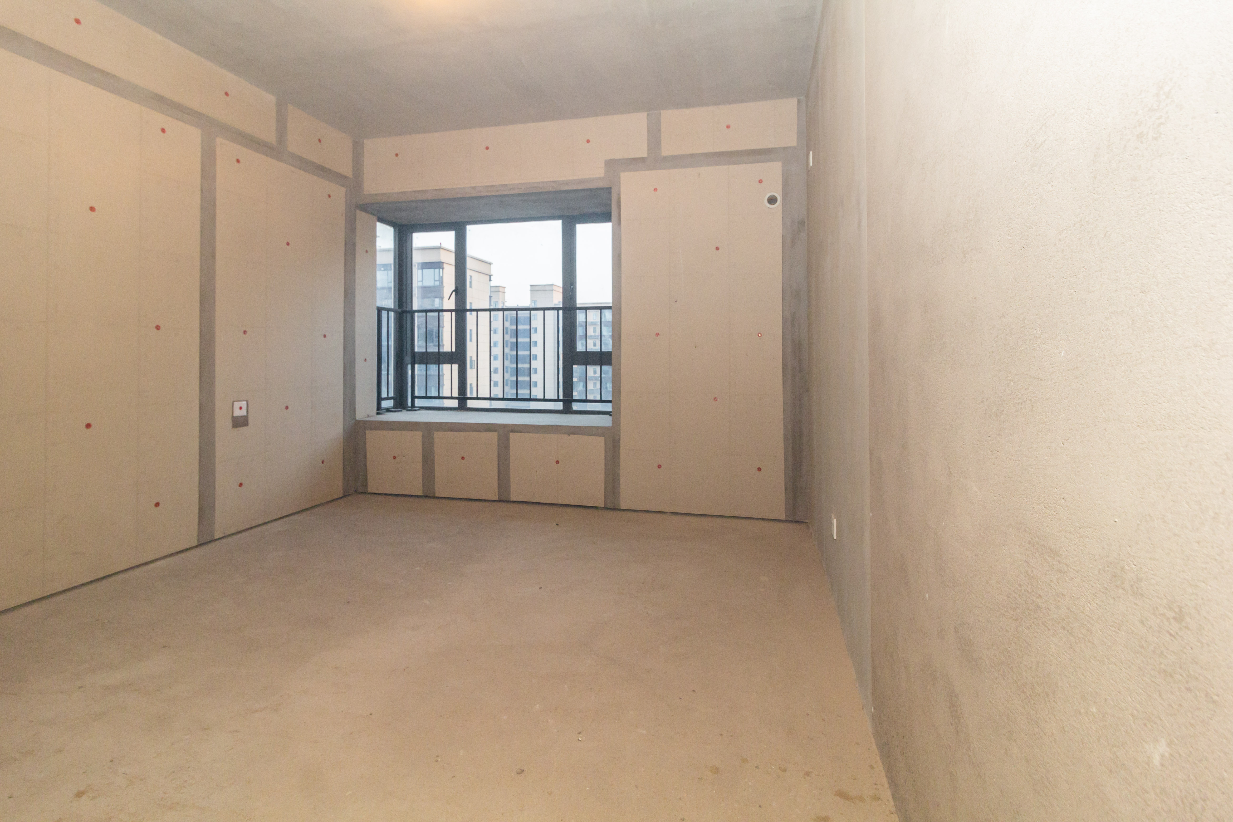 日盛湖湘花苑 1室2厅2卫 90.0万 日盛湖湘花苑 1室2厅2卫 90.0万卧室