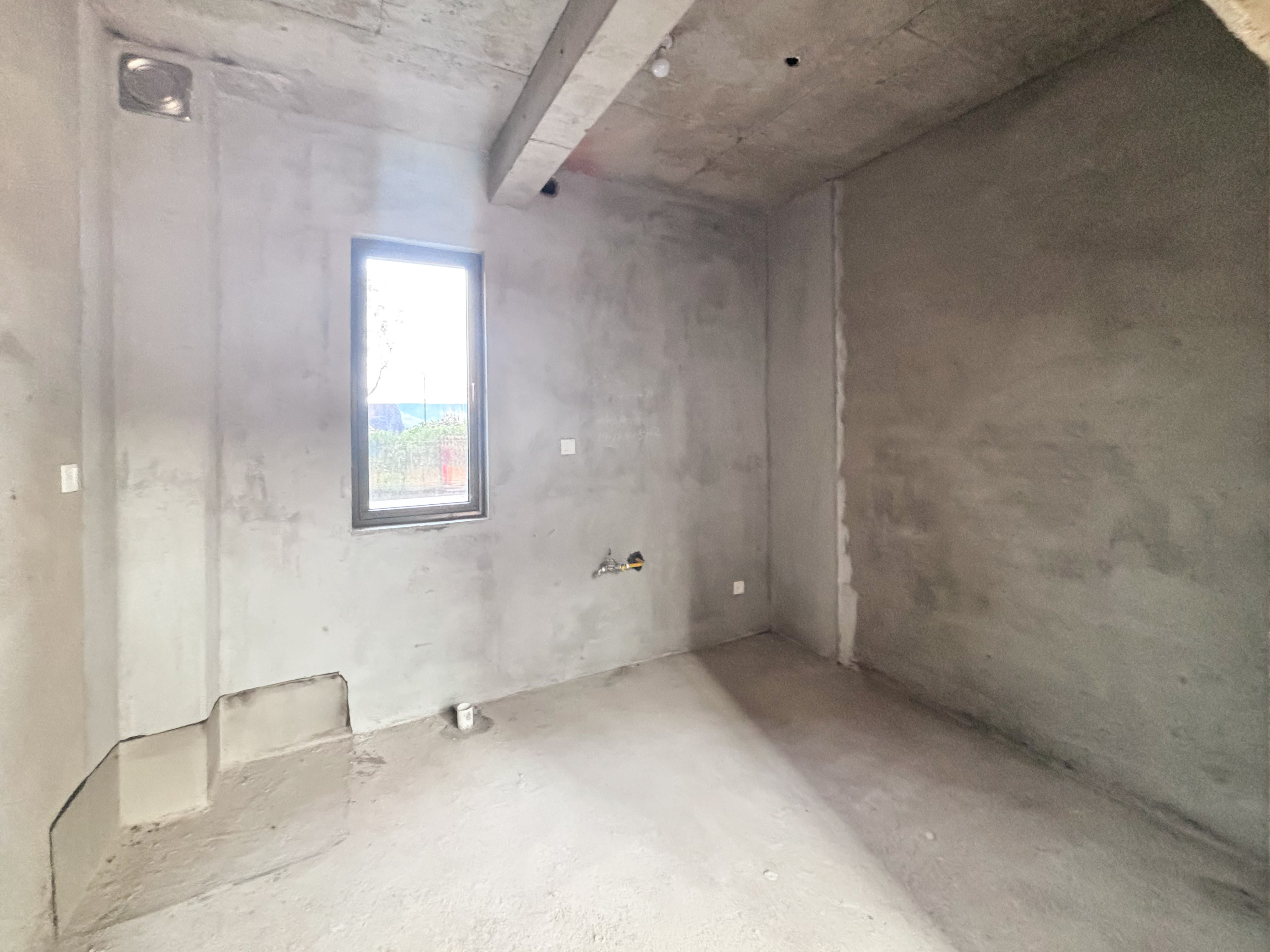 三一云湖  5室2厅2卫    328.0万 三一云湖  5室2厅2卫    328.0万厨房