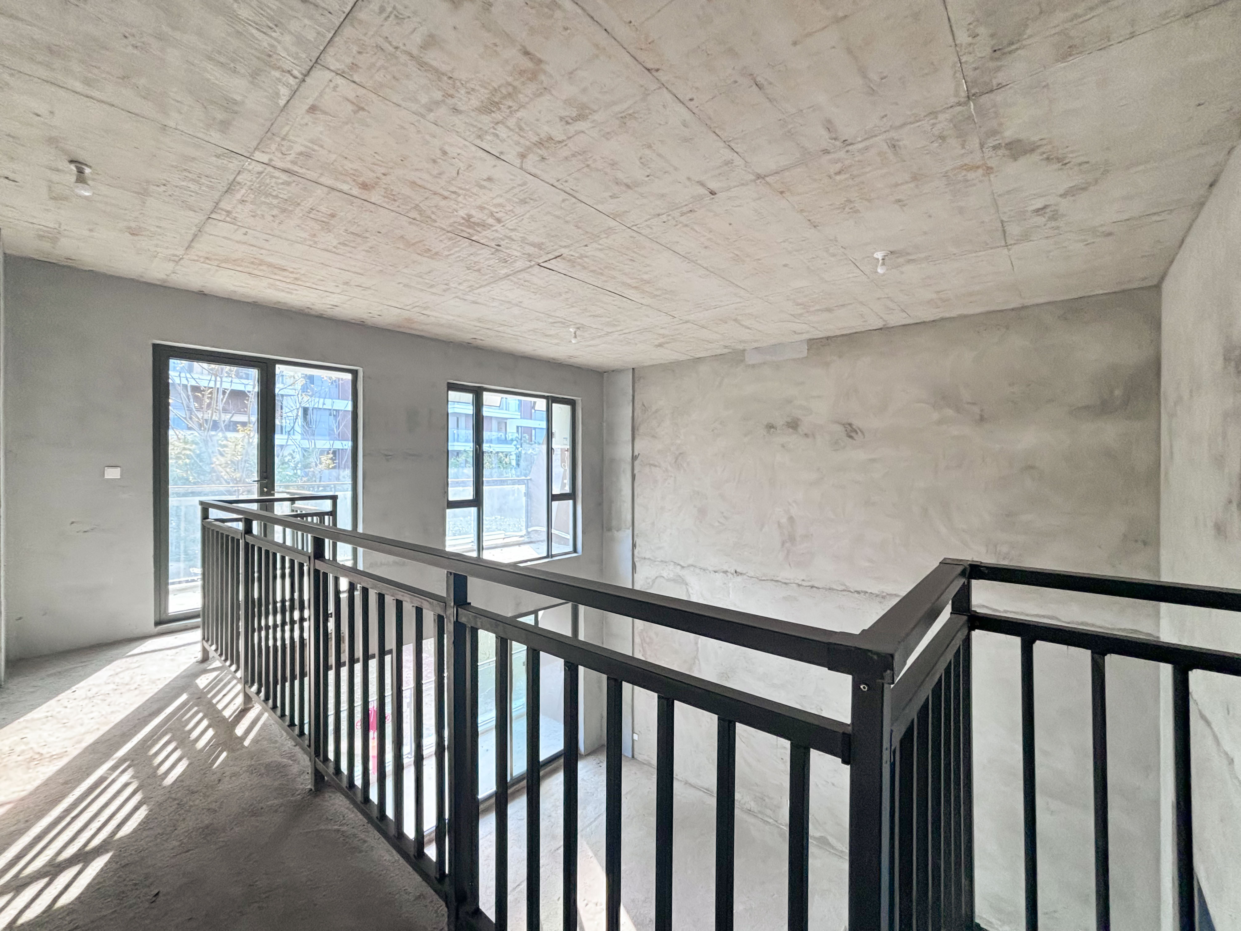 三一云湖  5室2厅2卫    328.0万 三一云湖  5室2厅2卫    328.0万客厅