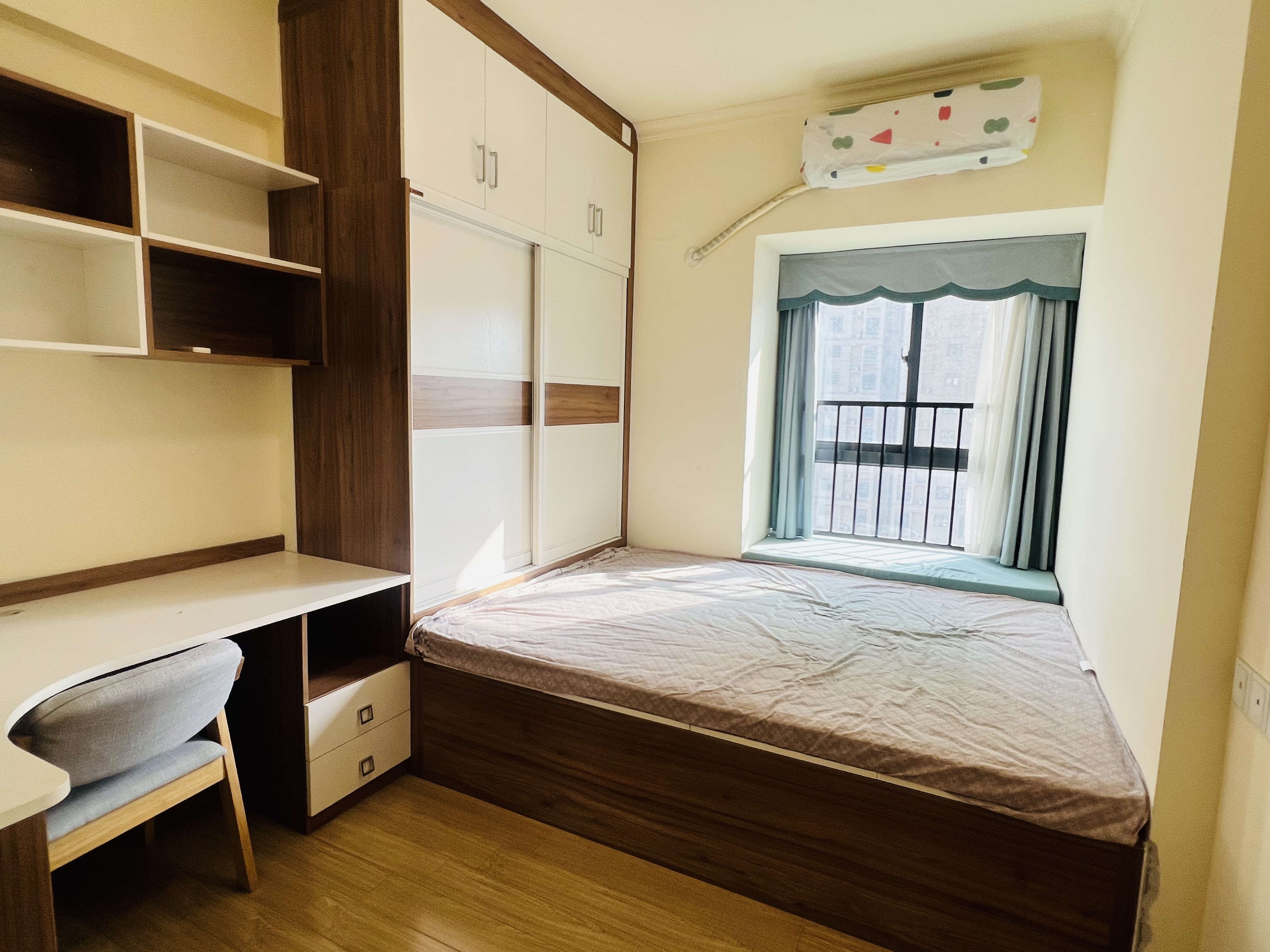 碧桂园 3室2厅2卫 2000.0元/月 碧桂园 3室2厅2卫 2000.0元/月室内图