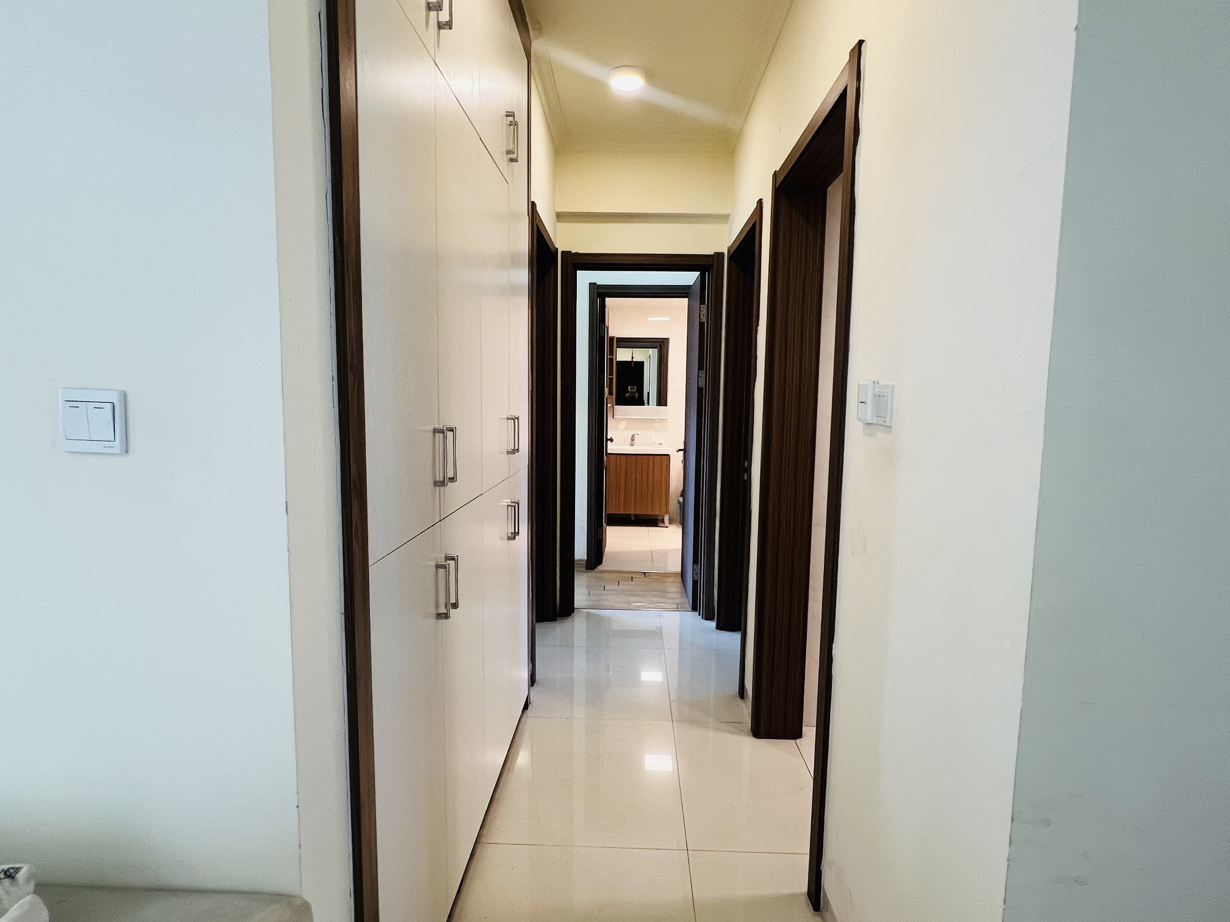 碧桂园 3室2厅2卫 2000.0元/月 碧桂园 3室2厅2卫 2000.0元/月室内图