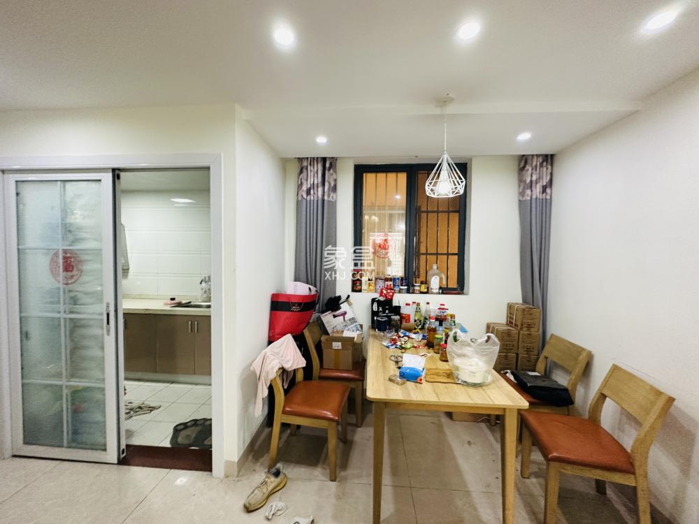 鑫海华庭  2室1厅1卫    125.0万 鑫海华庭  2室1厅1卫    125.0万室内图