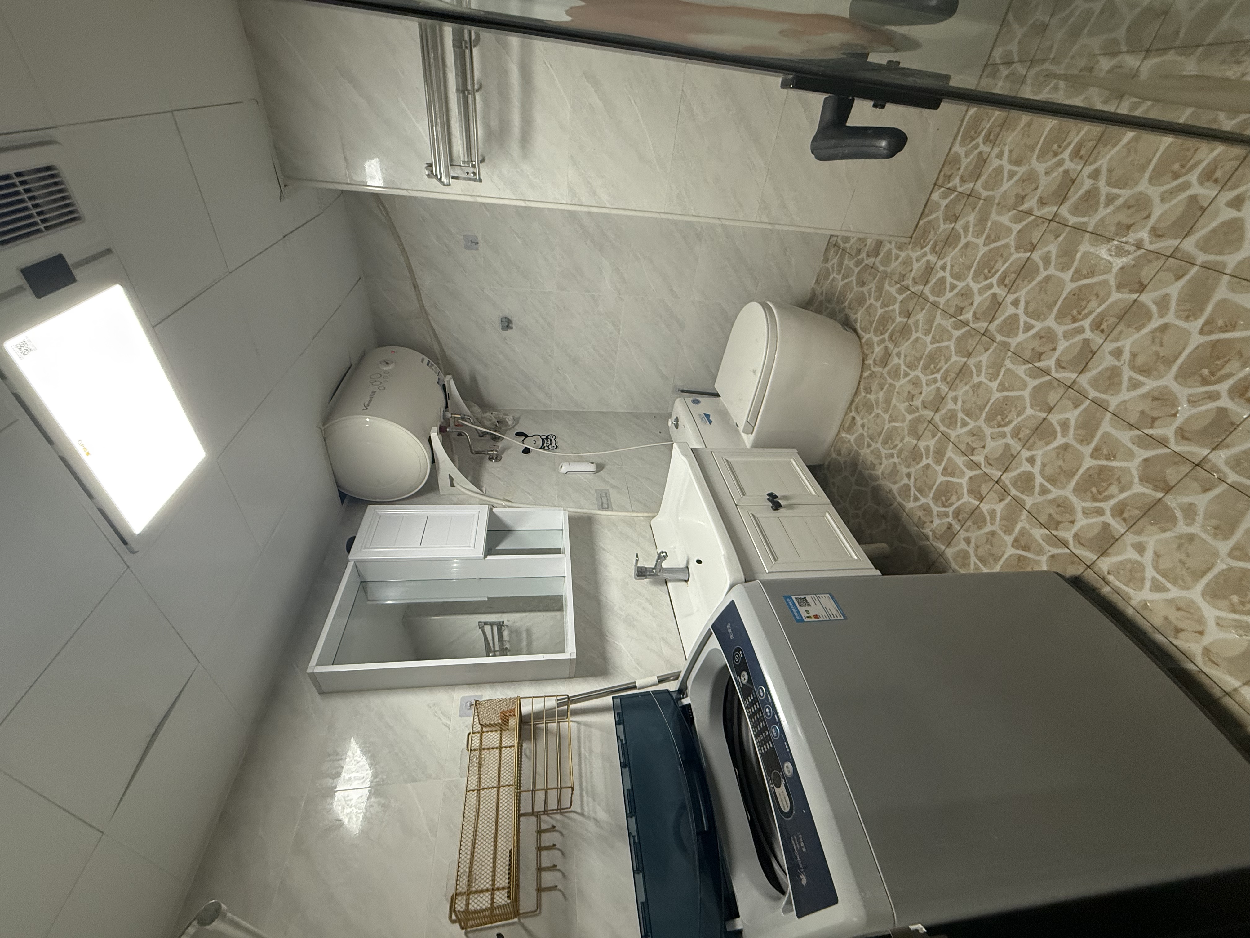 荣盛花语书苑  1室1厅1卫    2100.0元/月 荣盛花语书苑  1室1厅1卫    2100.0元/月室内图