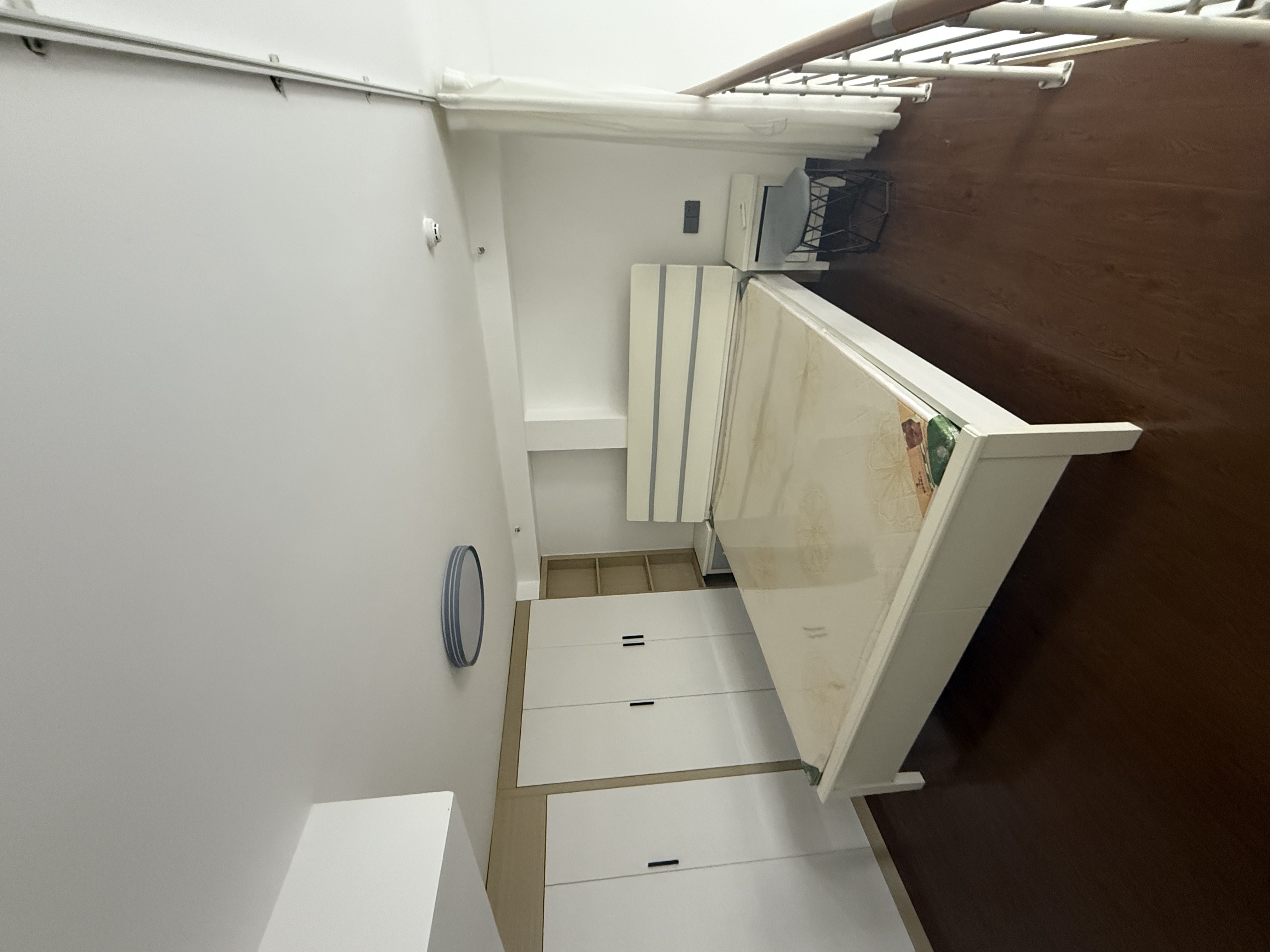 荣盛花语书苑  1室1厅1卫    2100.0元/月 荣盛花语书苑  1室1厅1卫    2100.0元/月室内图