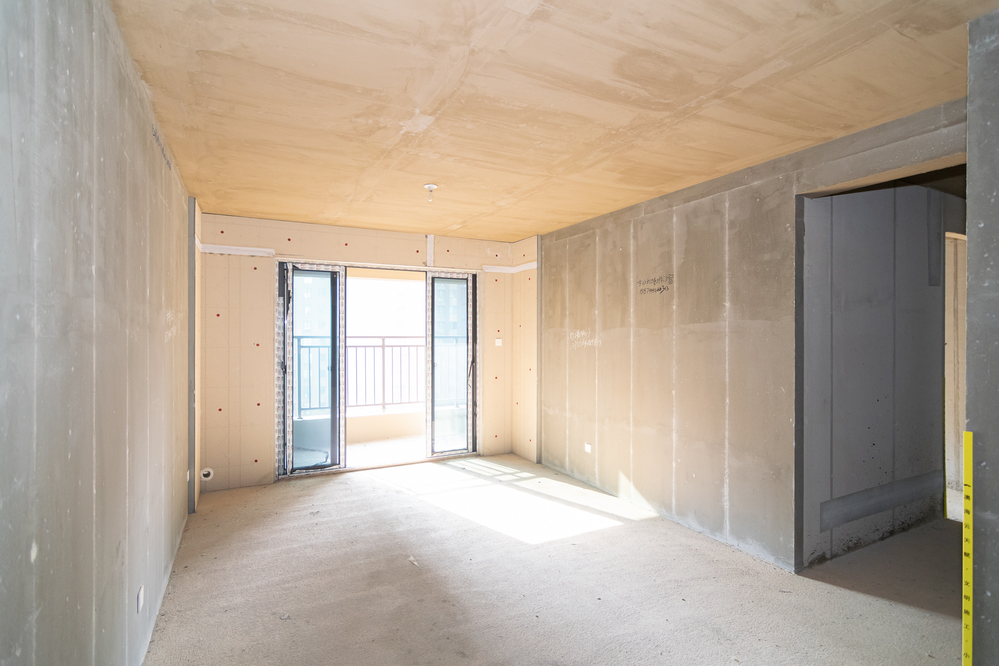 澳海云天赋  3室2厅2卫    75.0万 澳海云天赋  3室2厅2卫    75.0万客厅