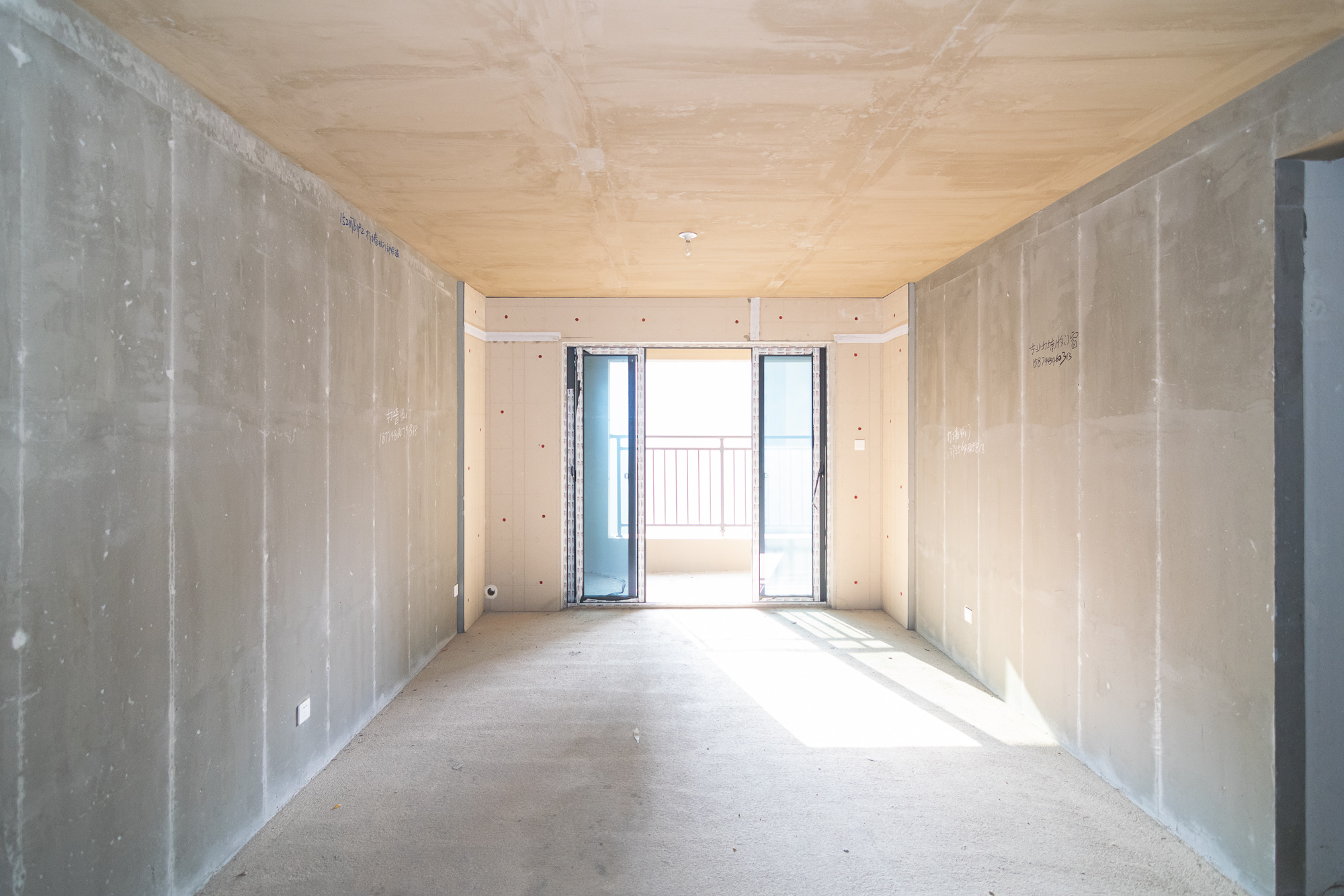 澳海云天赋  3室2厅2卫    75.0万 澳海云天赋  3室2厅2卫    75.0万客厅