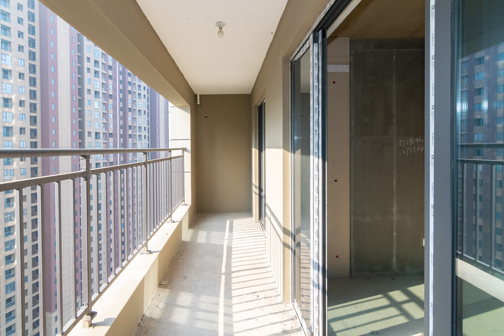 澳海云天赋  3室2厅2卫    75.0万 澳海云天赋  3室2厅2卫    75.0万阳台