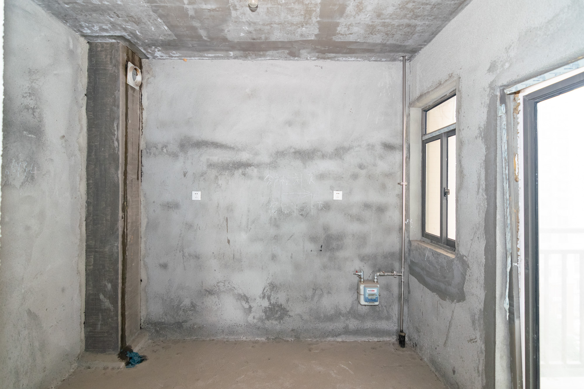 兴邦花城 4室2厅2卫 65.8万 兴邦花城 4室2厅2卫 65.8万厨房