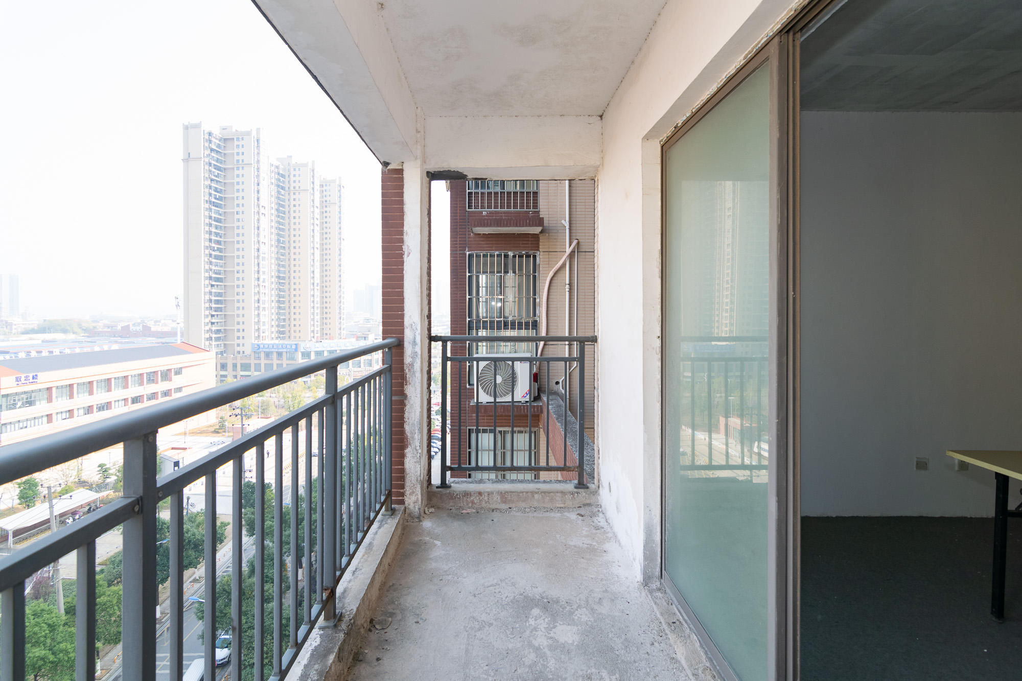 兴邦花城 4室2厅2卫 65.8万 兴邦花城 4室2厅2卫 65.8万阳台