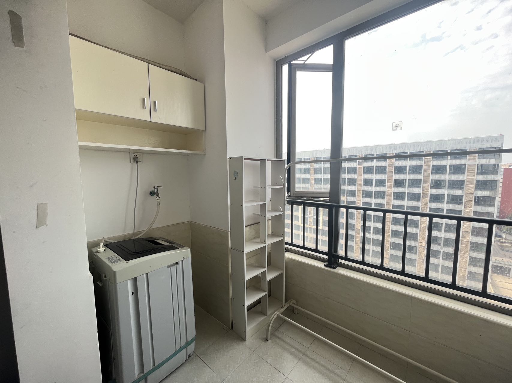 怡海星城 1室1厅1卫 800.0元/月 怡海星城 1室1厅1卫 800.0元/月室内图