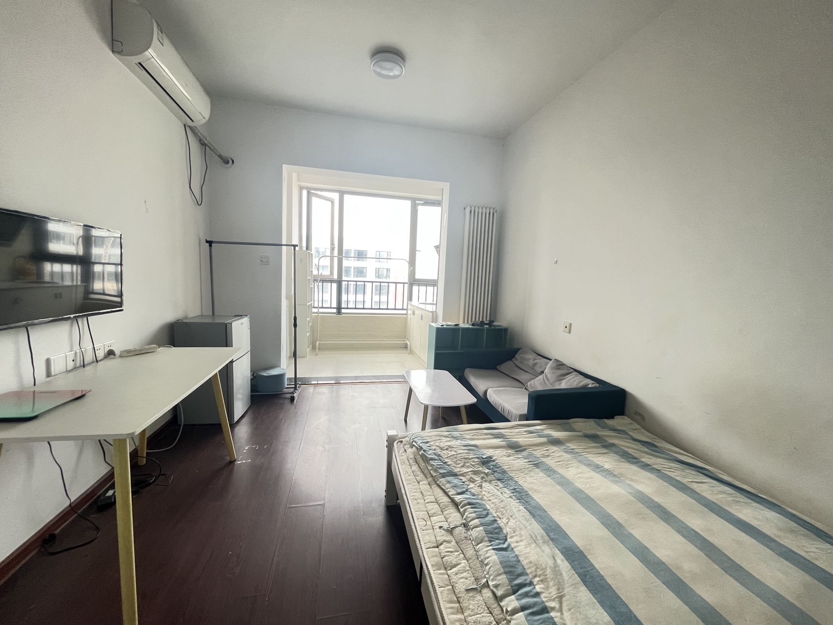 怡海星城 1室1厅1卫 800.0元/月 怡海星城 1室1厅1卫 800.0元/月室内图