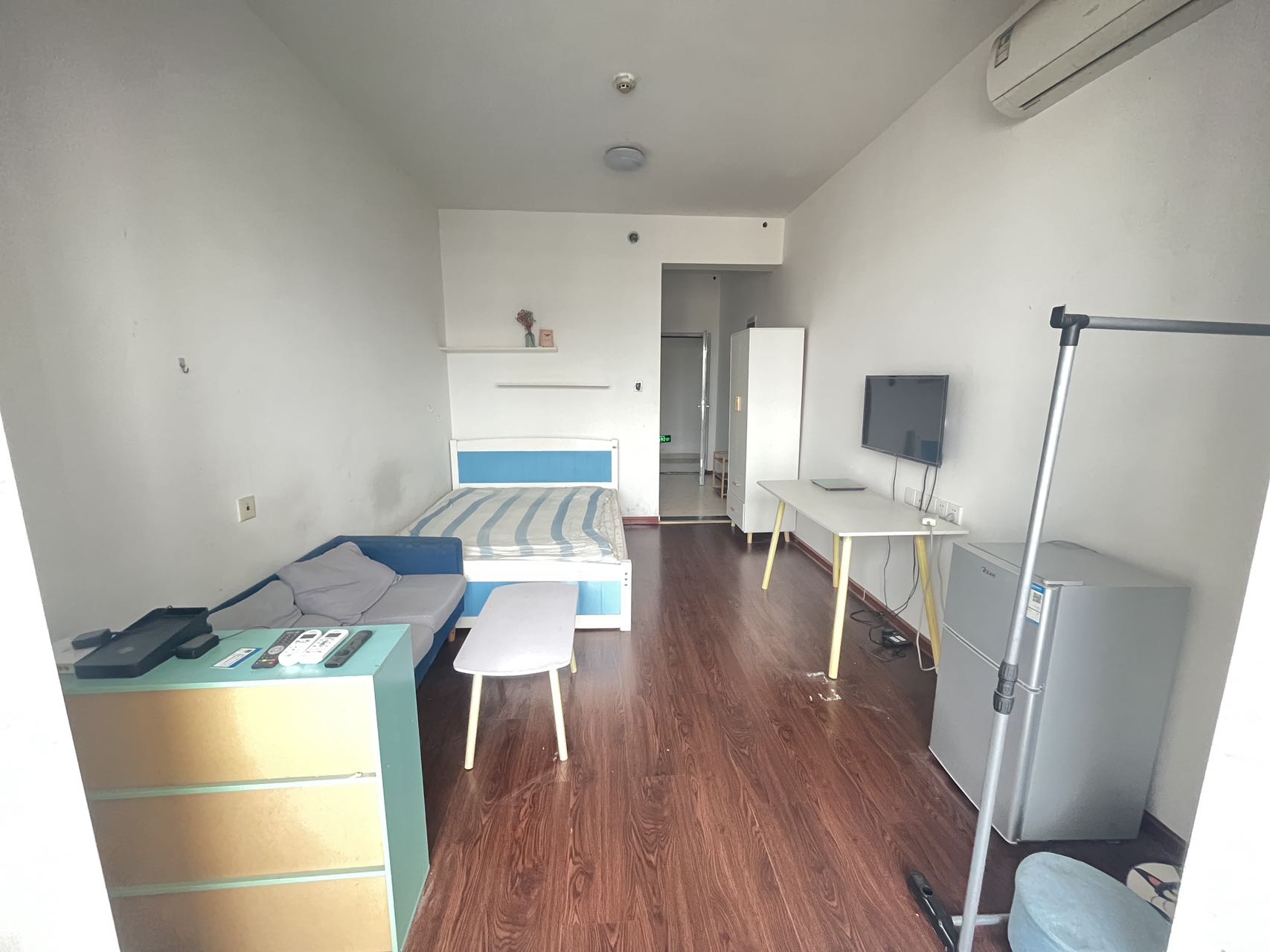 怡海星城 1室1厅1卫 800.0元/月 怡海星城 1室1厅1卫 800.0元/月室内图