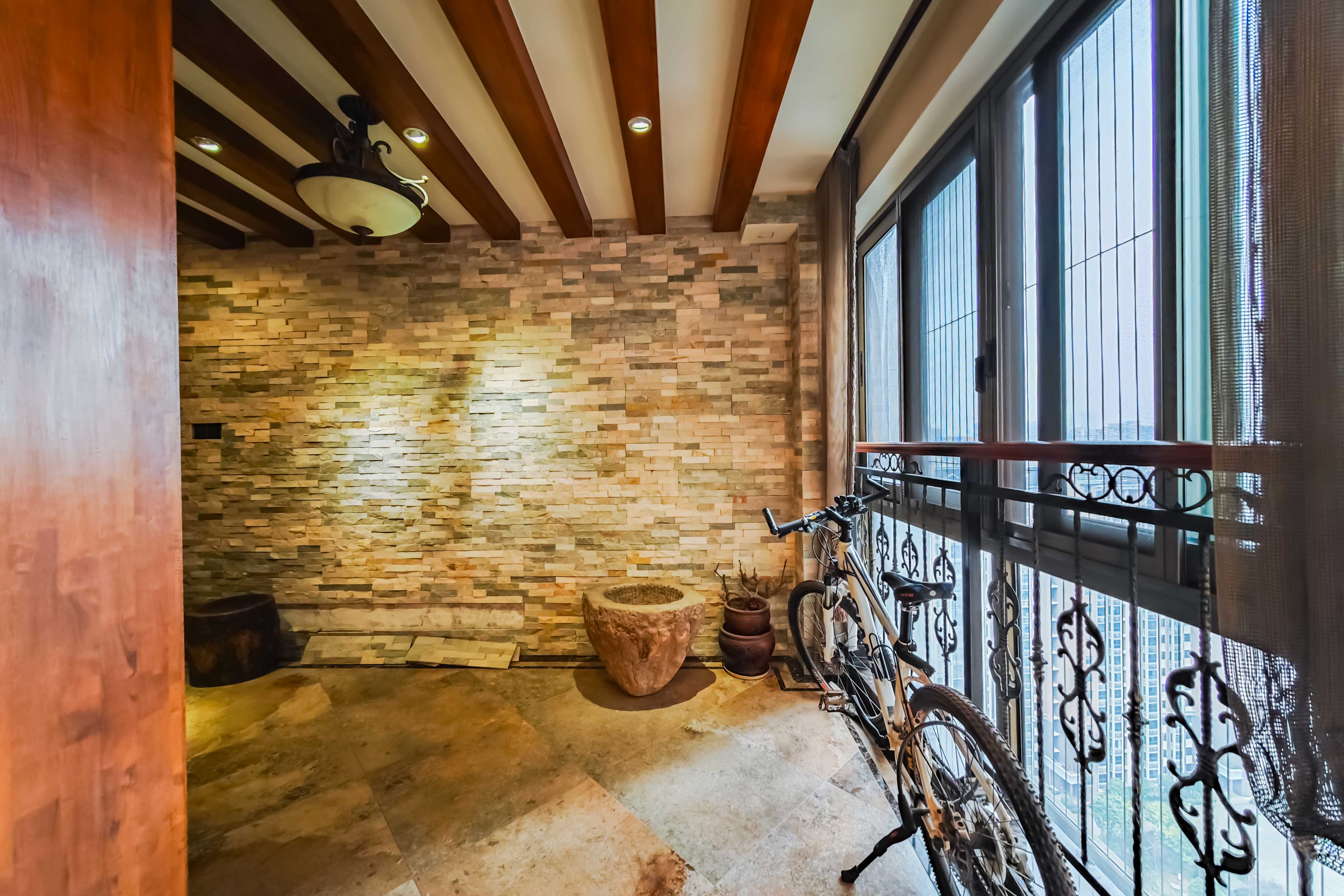 海拔东方  3室2厅2卫    149.0万 海拔东方  3室2厅2卫    149.0万阳台