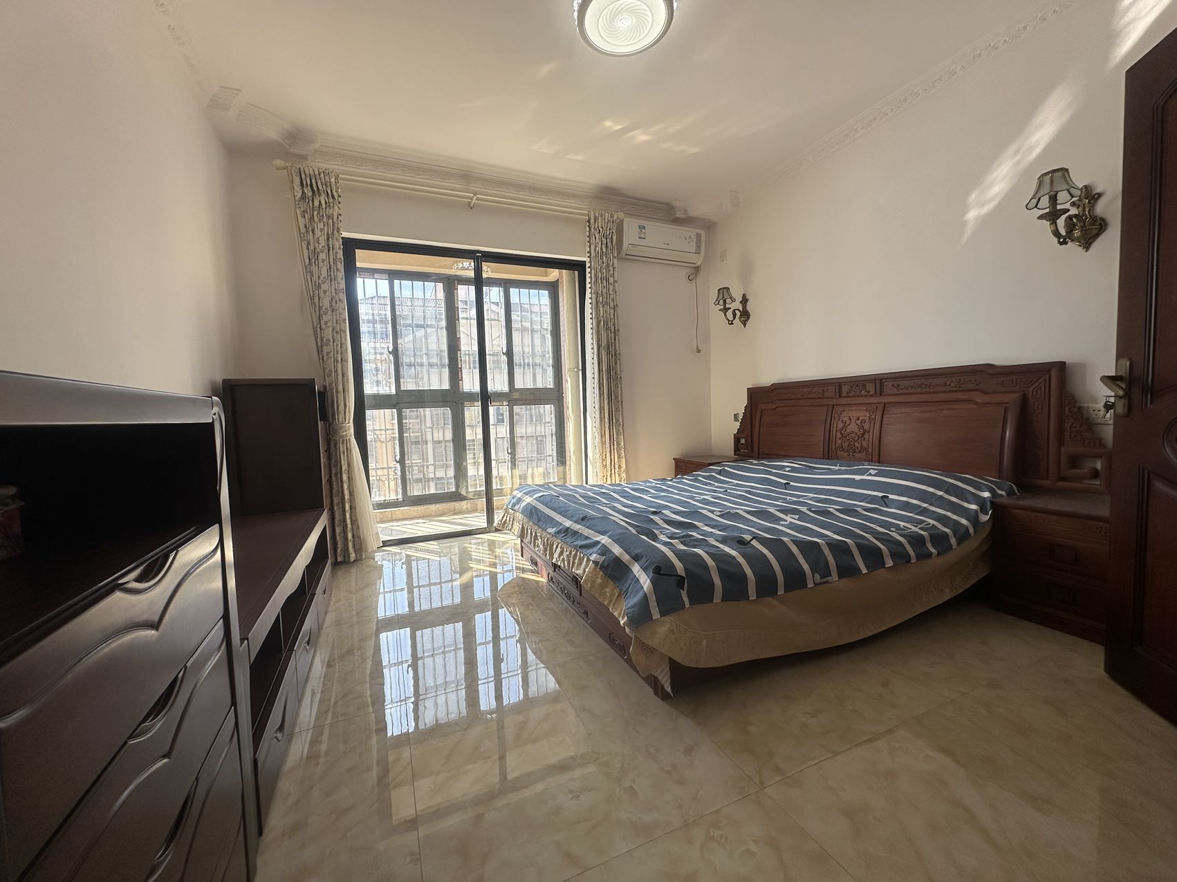 金城万花坊  1室0厅0卫    160.0万 金城万花坊  1室0厅0卫    160.0万室内图