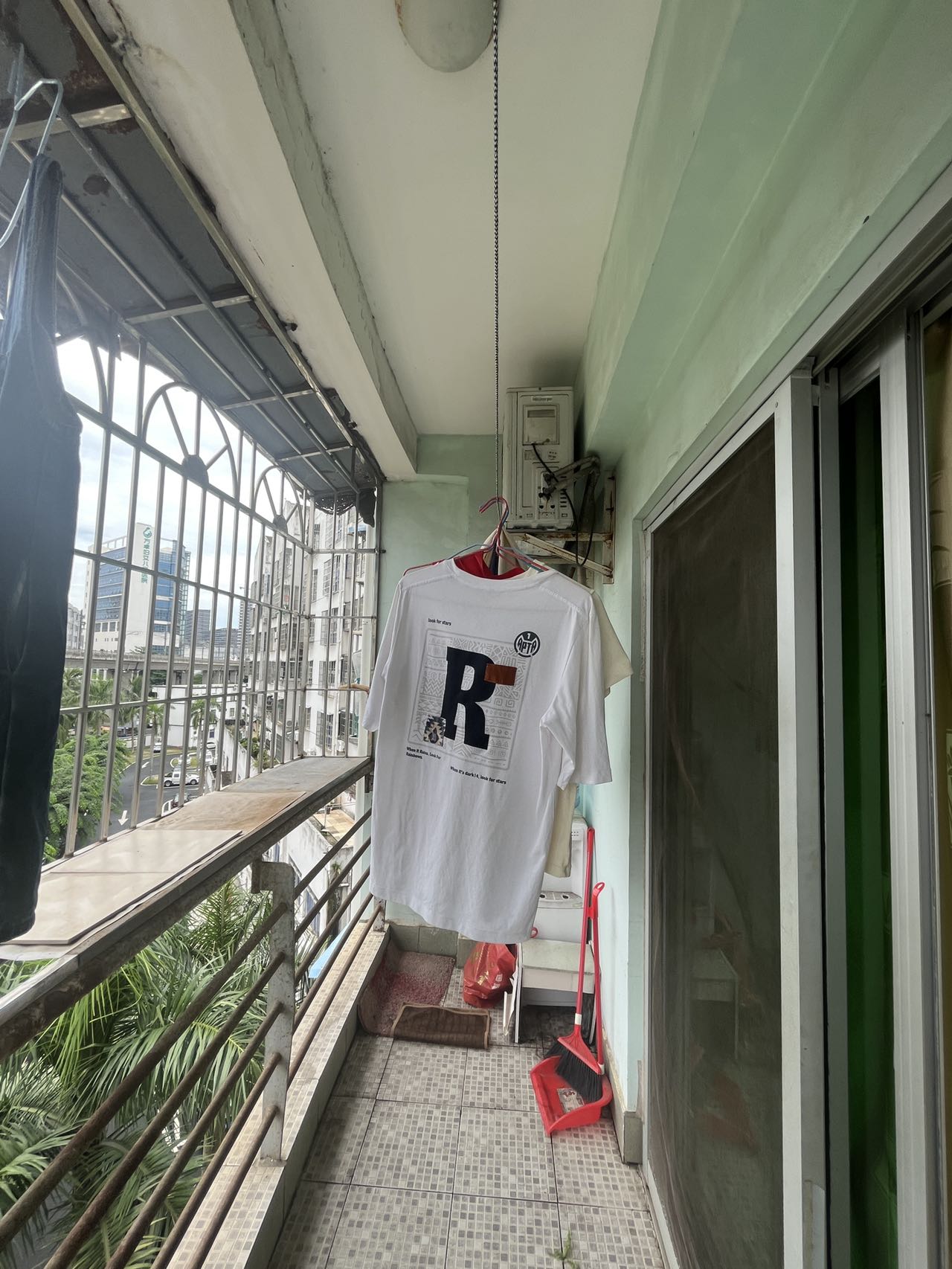 鸿禾公寓  2室1厅1卫    60.0万 鸿禾公寓  2室1厅1卫    60.0万室内图