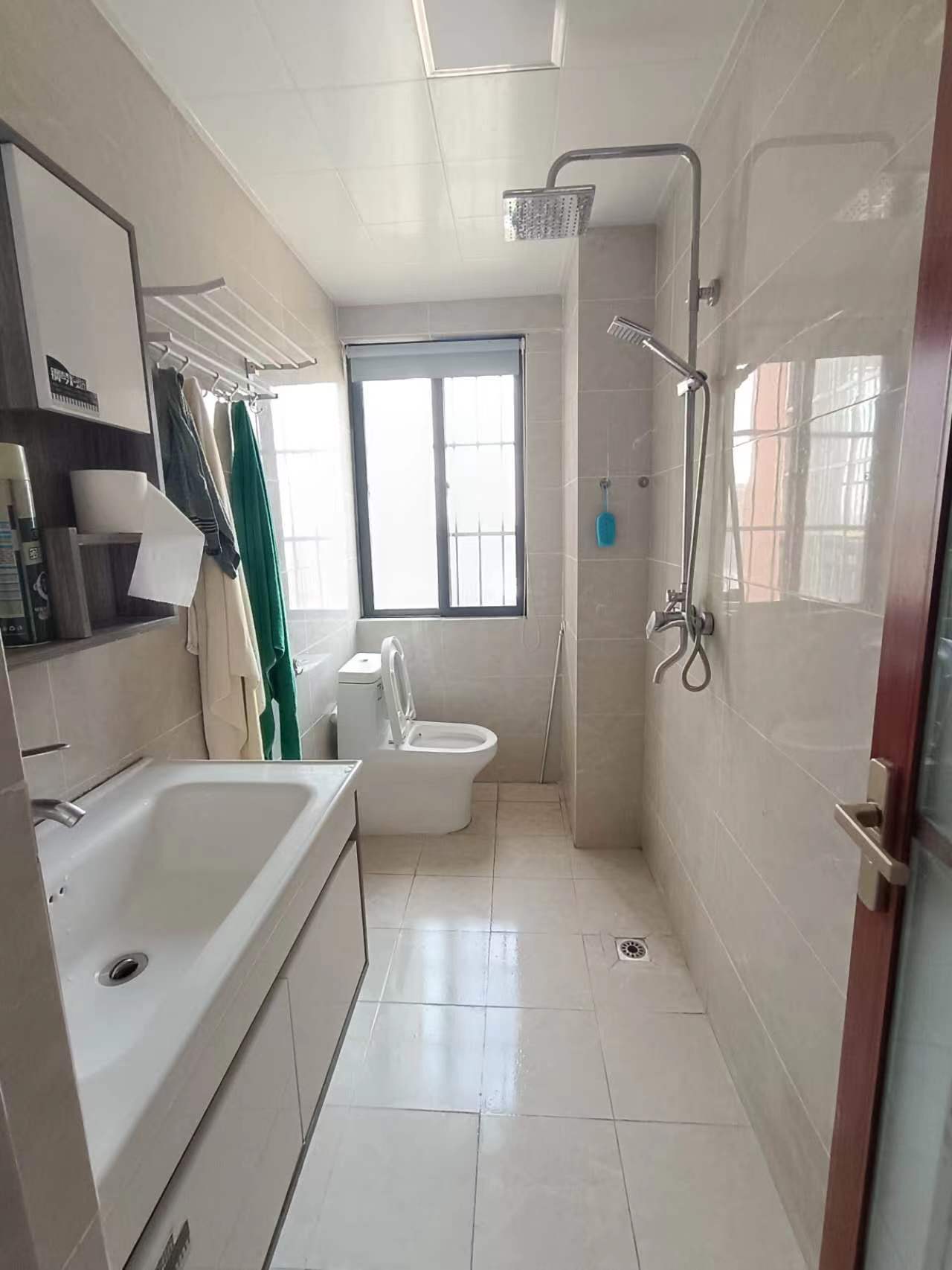 鑫鼎花园(琼山区检查院单位房) 3室2厅1卫 110.0万 鑫鼎花园(琼山区检查院单位房) 3室2厅1卫 110.0万室内图