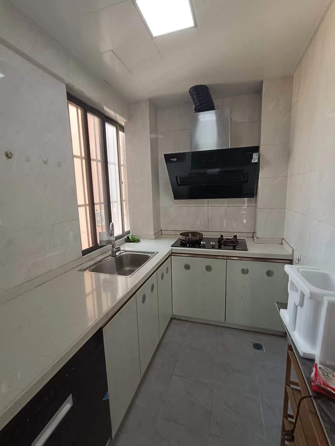 鑫鼎花园(琼山区检查院单位房) 3室2厅1卫 110.0万 鑫鼎花园(琼山区检查院单位房) 3室2厅1卫 110.0万室内图