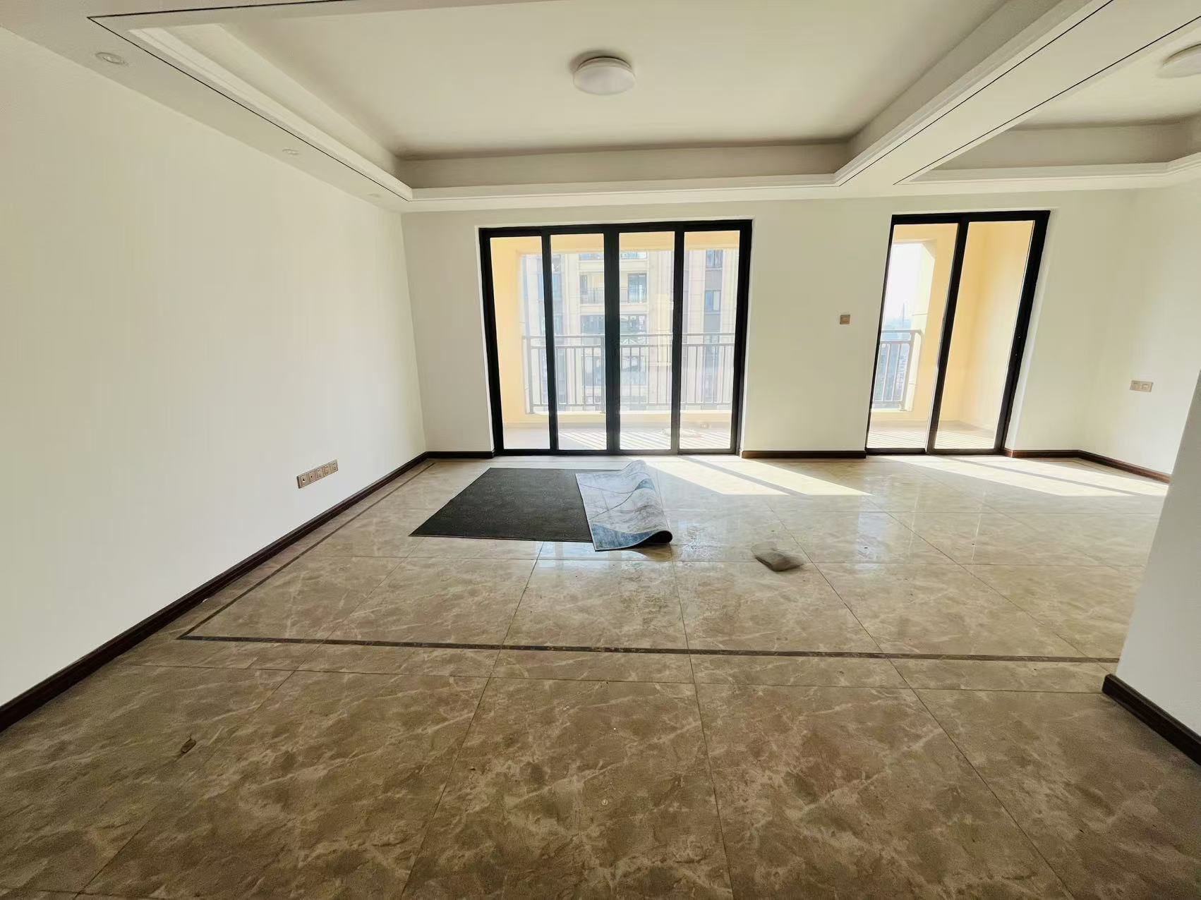 城际空间站 4室2厅2卫 85.8万 城际空间站 4室2厅2卫 85.8万室内图