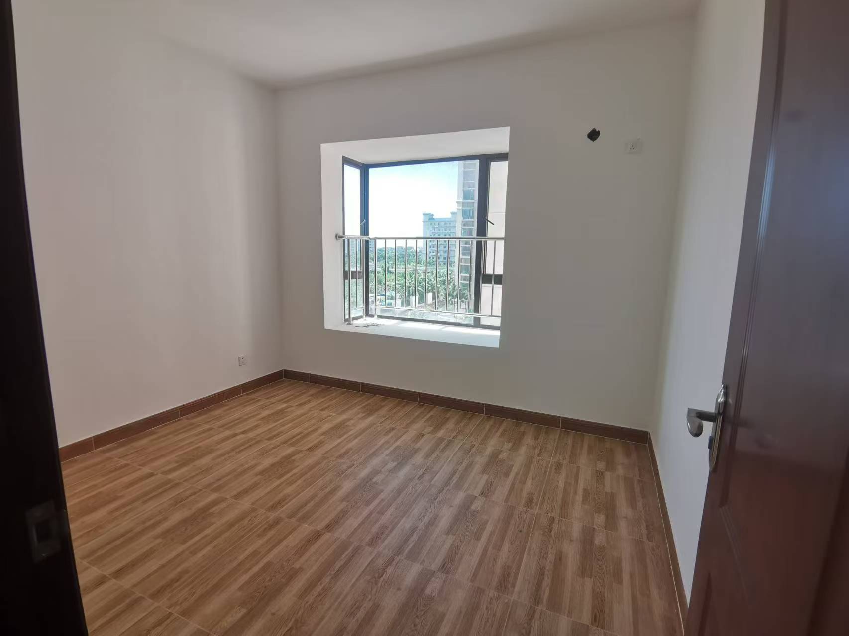 新琼雅苑 3室2厅2卫 136.0万 新琼雅苑 3室2厅2卫 136.0万室内图