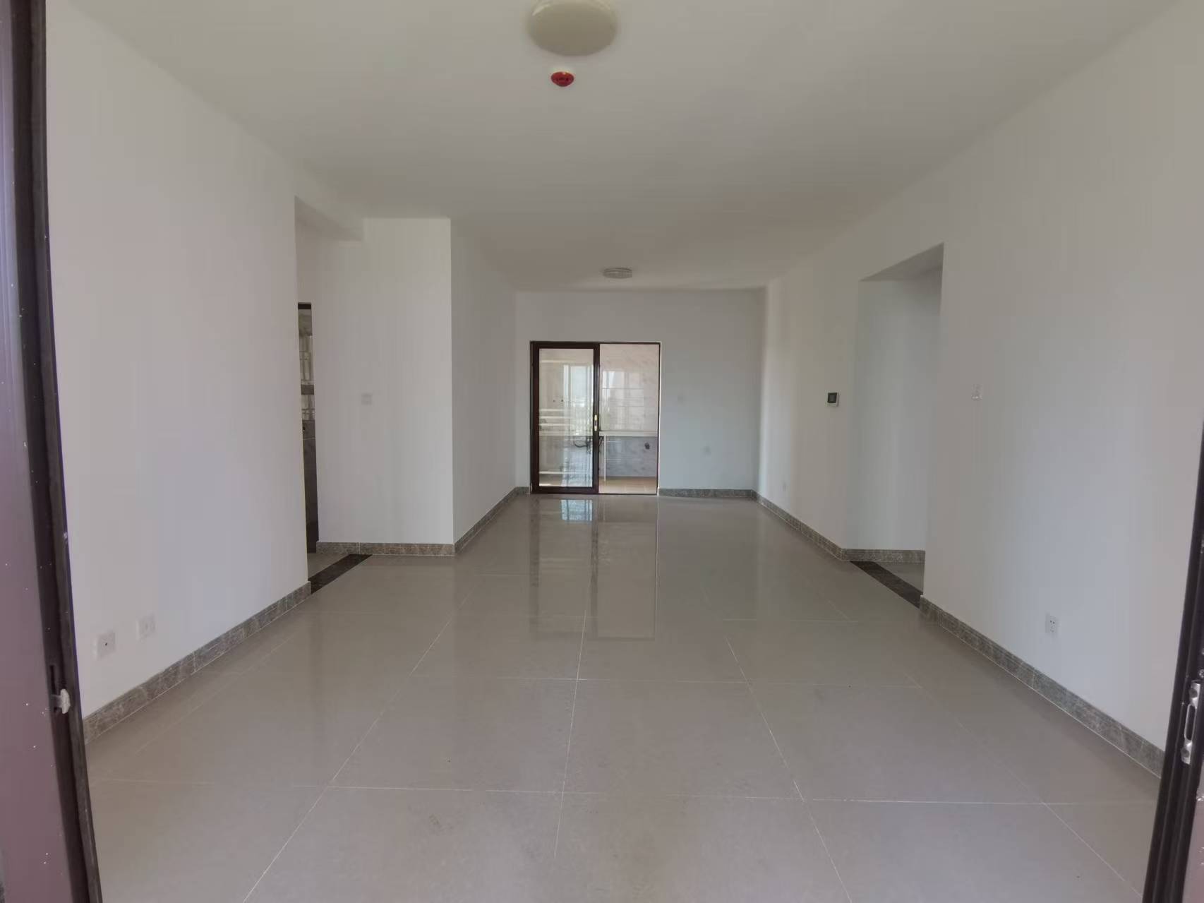 新琼雅苑 3室2厅2卫 136.0万 新琼雅苑 3室2厅2卫 136.0万室内图