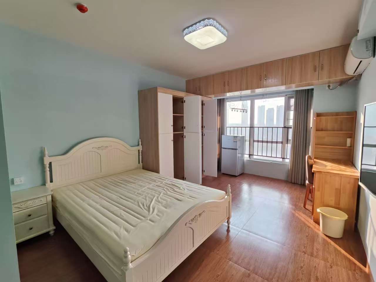 美的城二期 3室2厅2卫 2100.0元/月 美的城二期 3室2厅2卫 2100.0元/月室内图