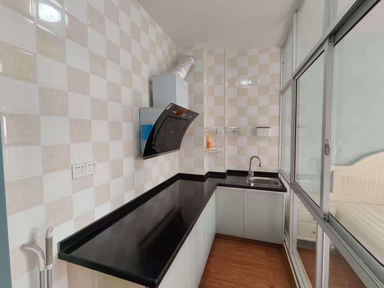 美的城二期 3室2厅2卫 2100.0元/月 美的城二期 3室2厅2卫 2100.0元/月室内图