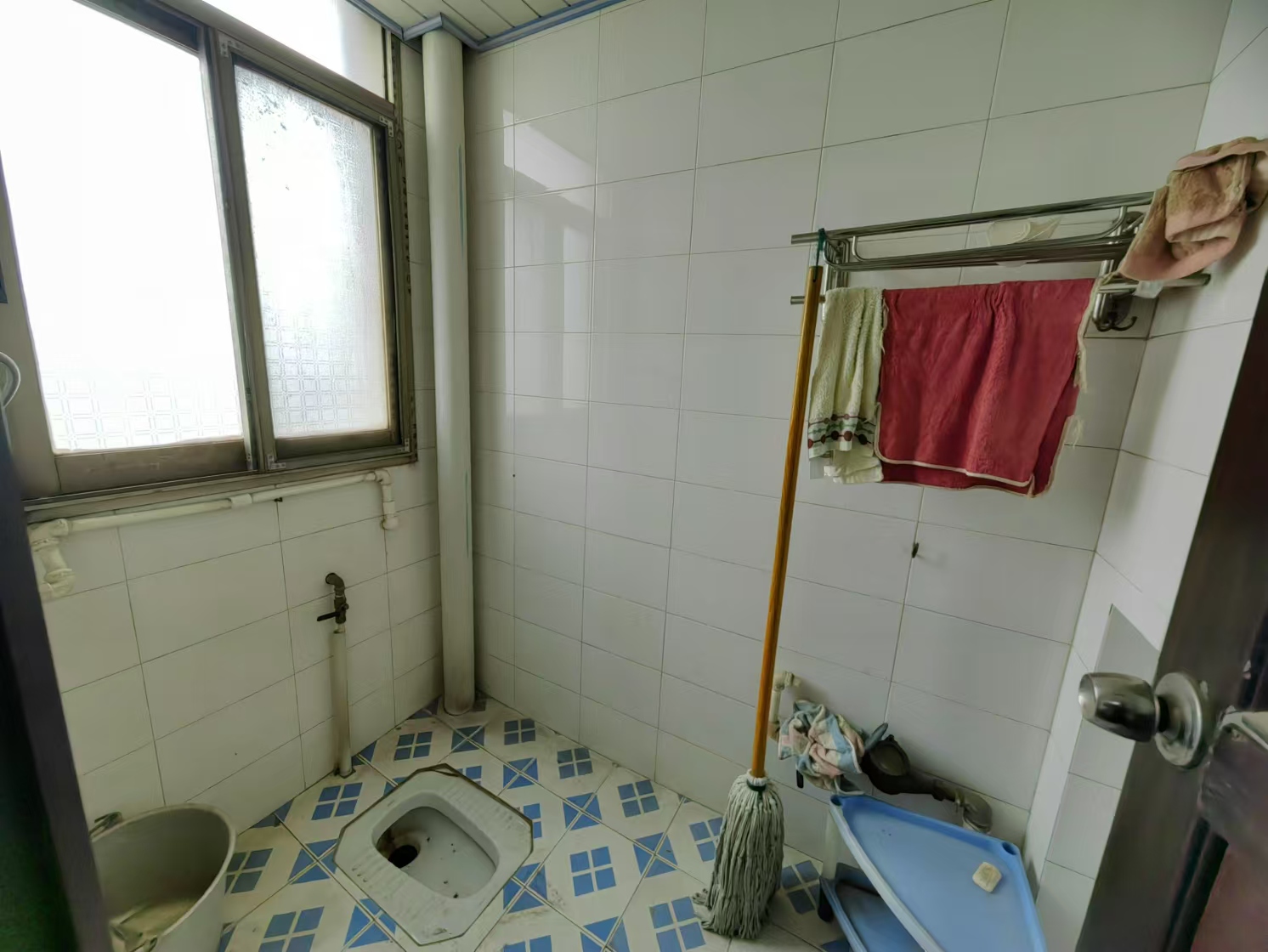 金山花园  3室2厅2卫    1000.0元/月 金山花园  3室2厅2卫    1000.0元/月室内图