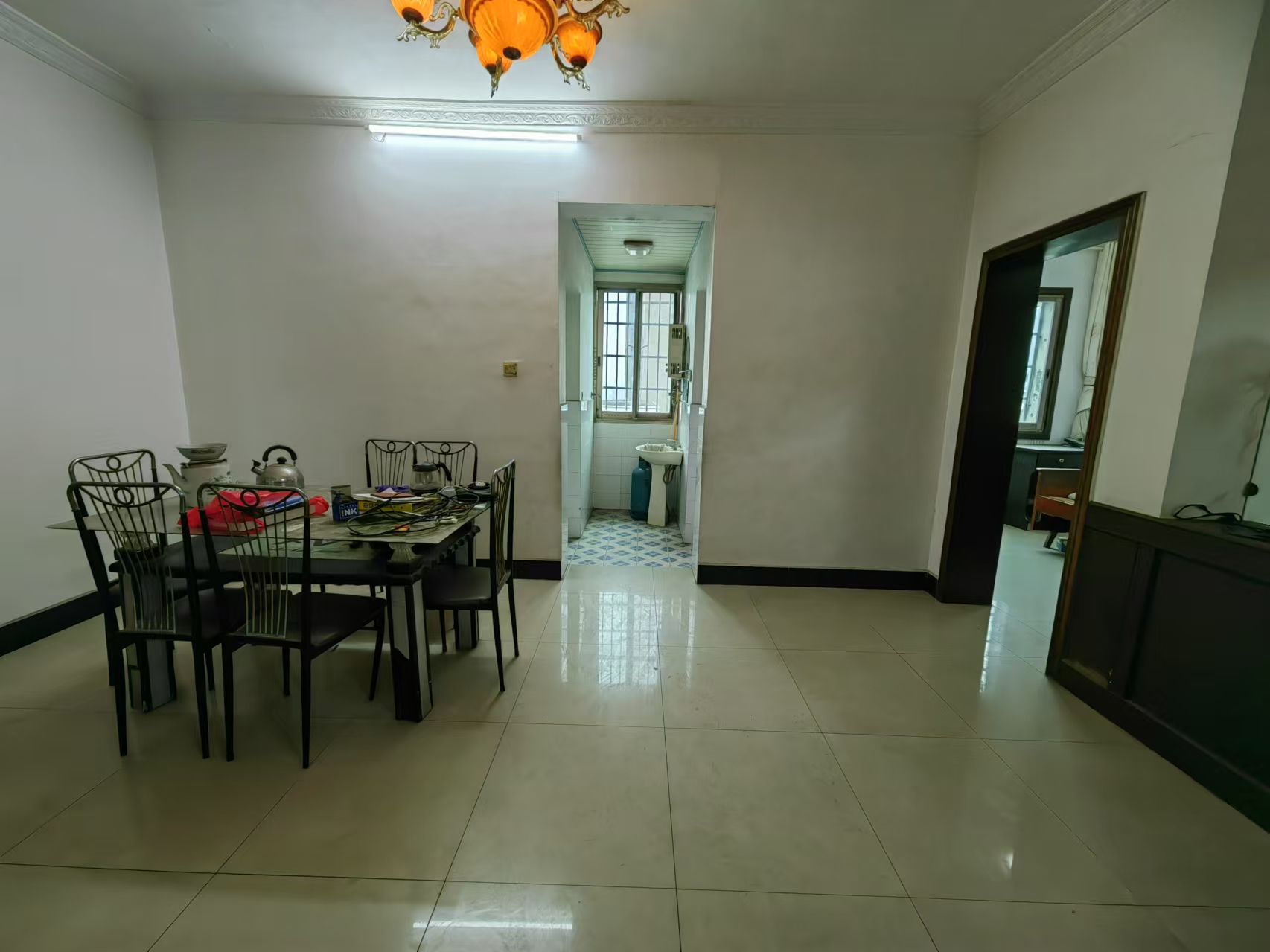 金山花园  3室2厅2卫    1000.0元/月 金山花园  3室2厅2卫    1000.0元/月室内图