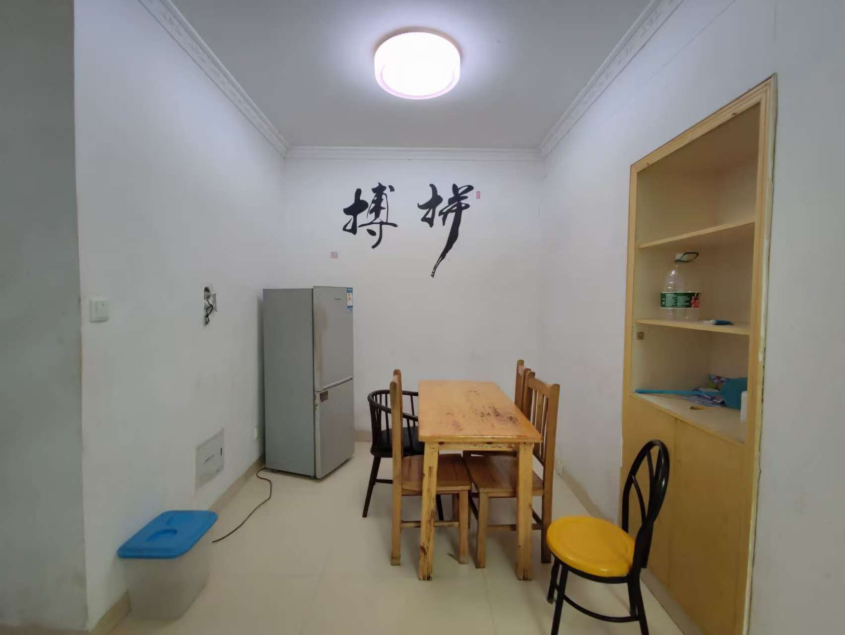 泊林晶城  2室2厅1卫   1400.00元/月室内图