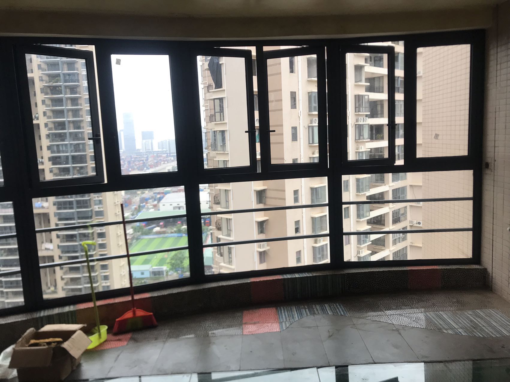 丽晶温泉海景花园一期(别名:丽晶维港、丽晶海景花园)  4室2厅2卫    220.0万 丽晶温泉海景花园一期(别名:丽晶维港、丽晶海景花园)  4室2厅2卫    220.0万室内图