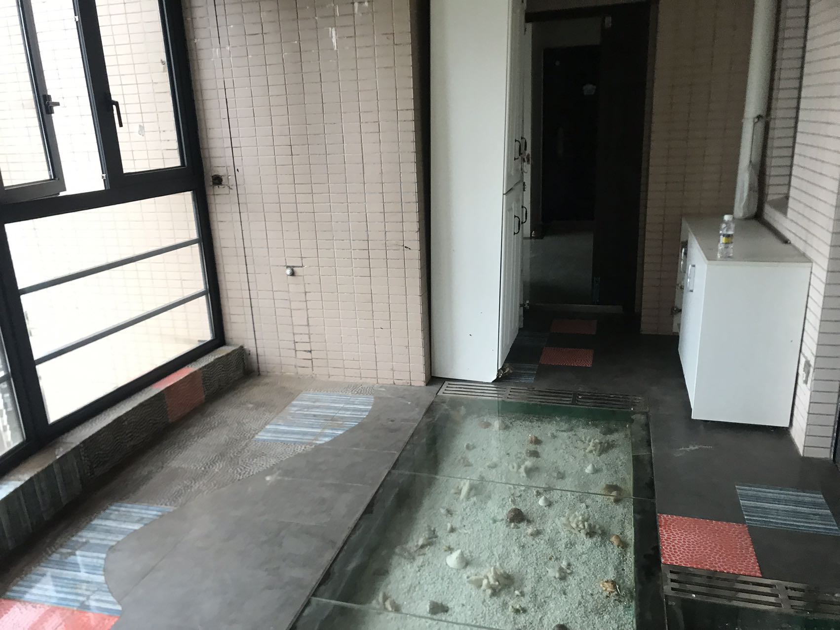 丽晶温泉海景花园一期(别名:丽晶维港、丽晶海景花园)  4室2厅2卫    220.0万 丽晶温泉海景花园一期(别名:丽晶维港、丽晶海景花园)  4室2厅2卫    220.0万室内图