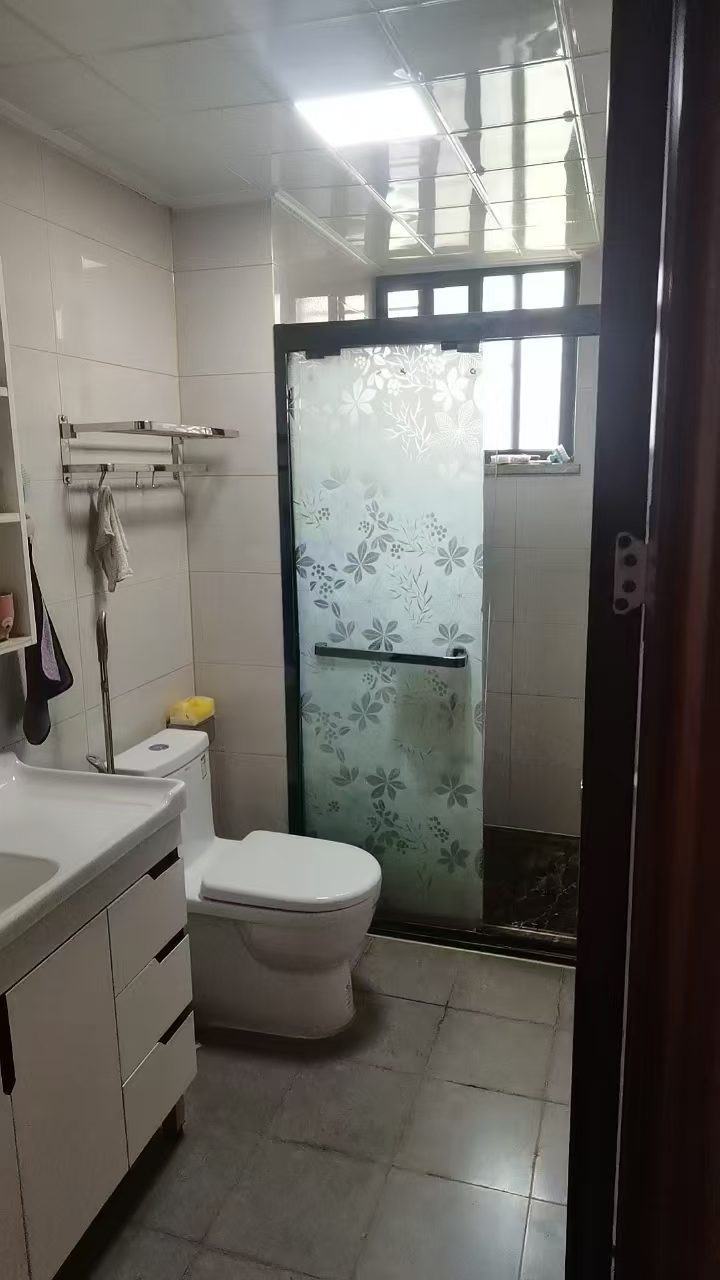 美庄小区(白驹大道100号) 3室2厅2卫 268.0万 美庄小区(白驹大道100号) 3室2厅2卫 268.0万室内图