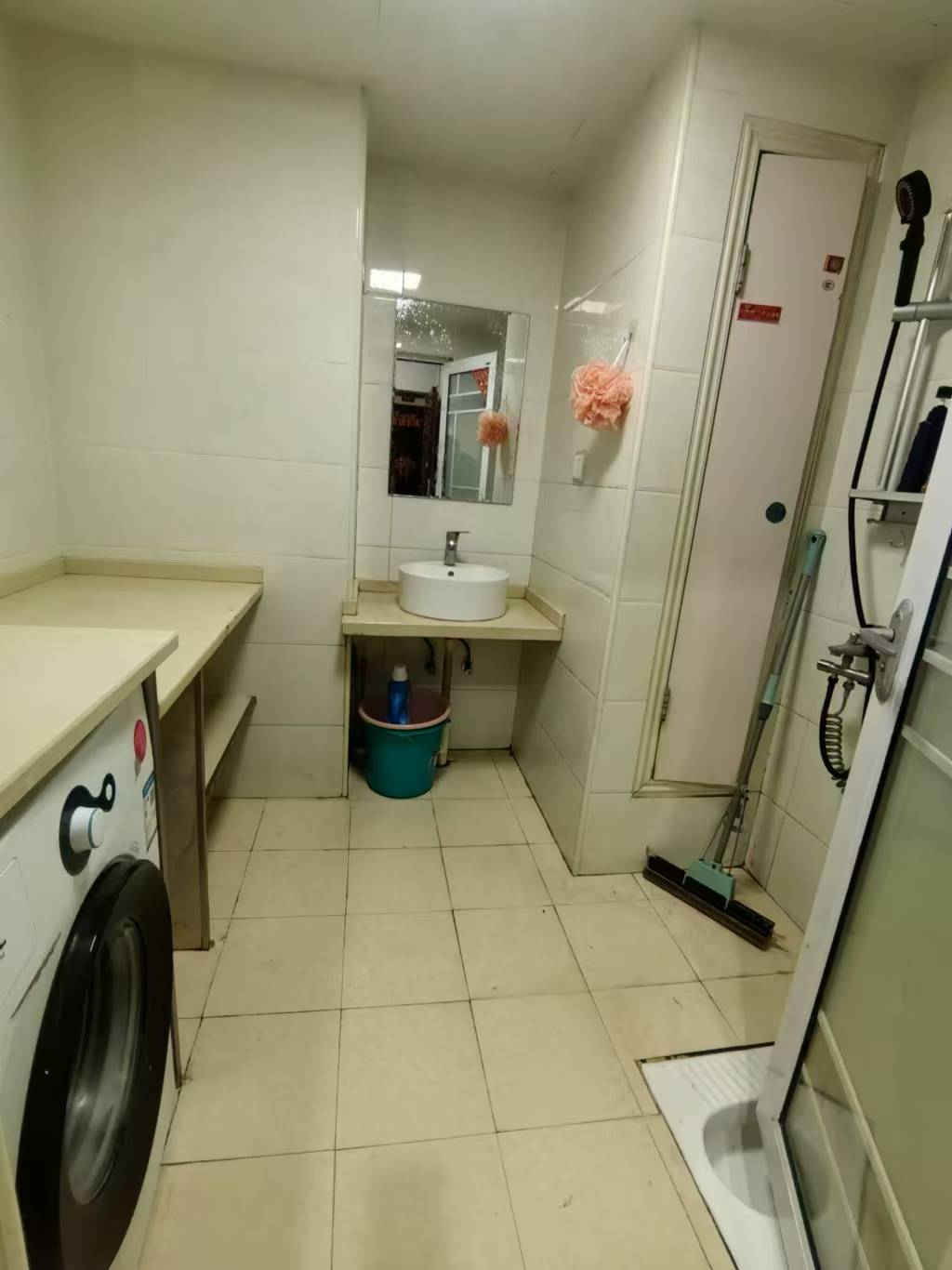 荣盛花语馨苑  1室1厅1卫    1500.0元/月 荣盛花语馨苑  1室1厅1卫    1500.0元/月室内图